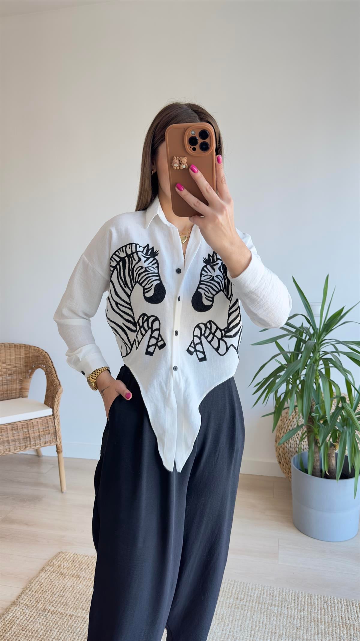 Zebra İşlemeli Keten Gömlek