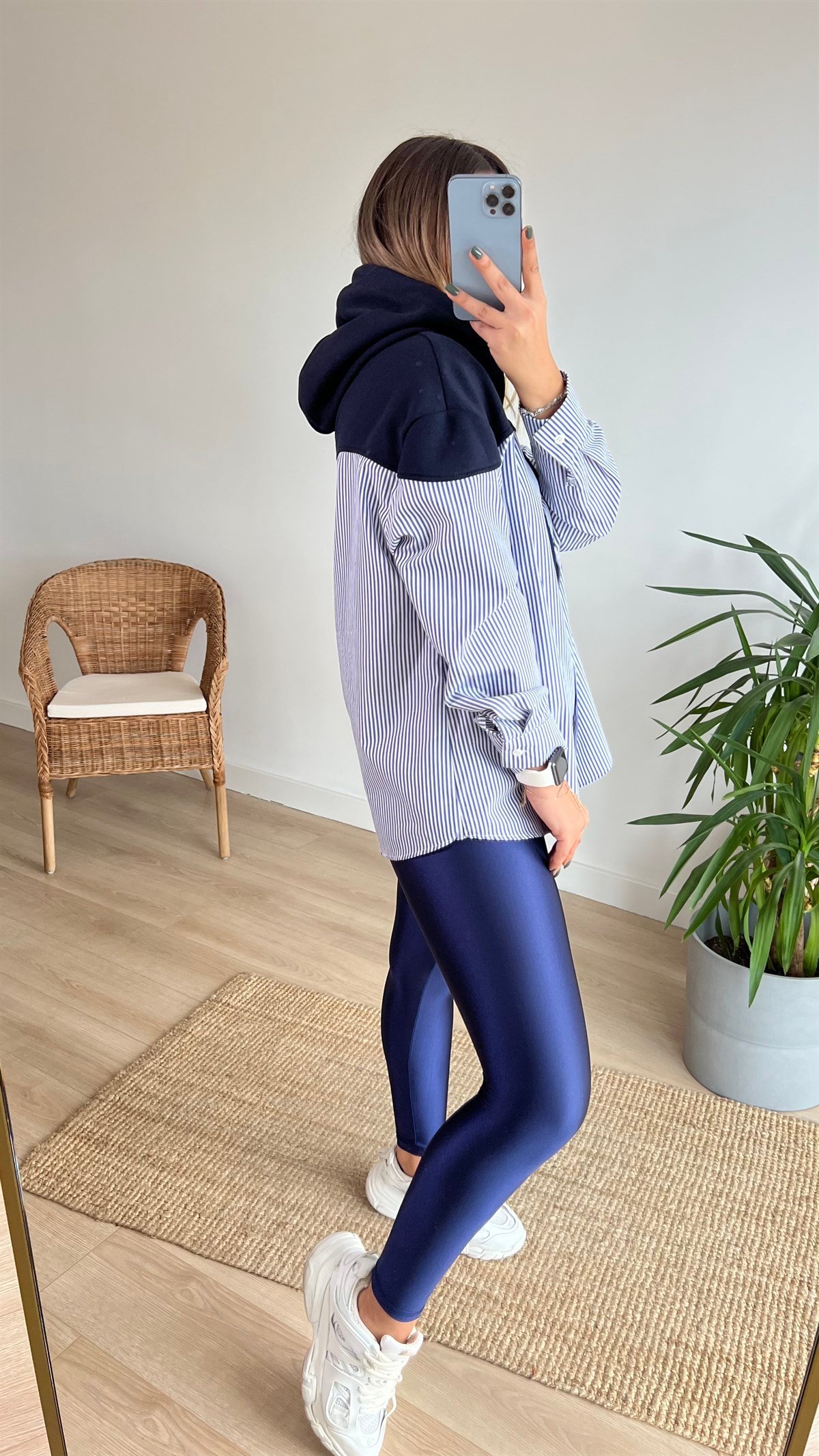 Lacivert Marka Model Gömlek Detaylı Sweatshirt 
