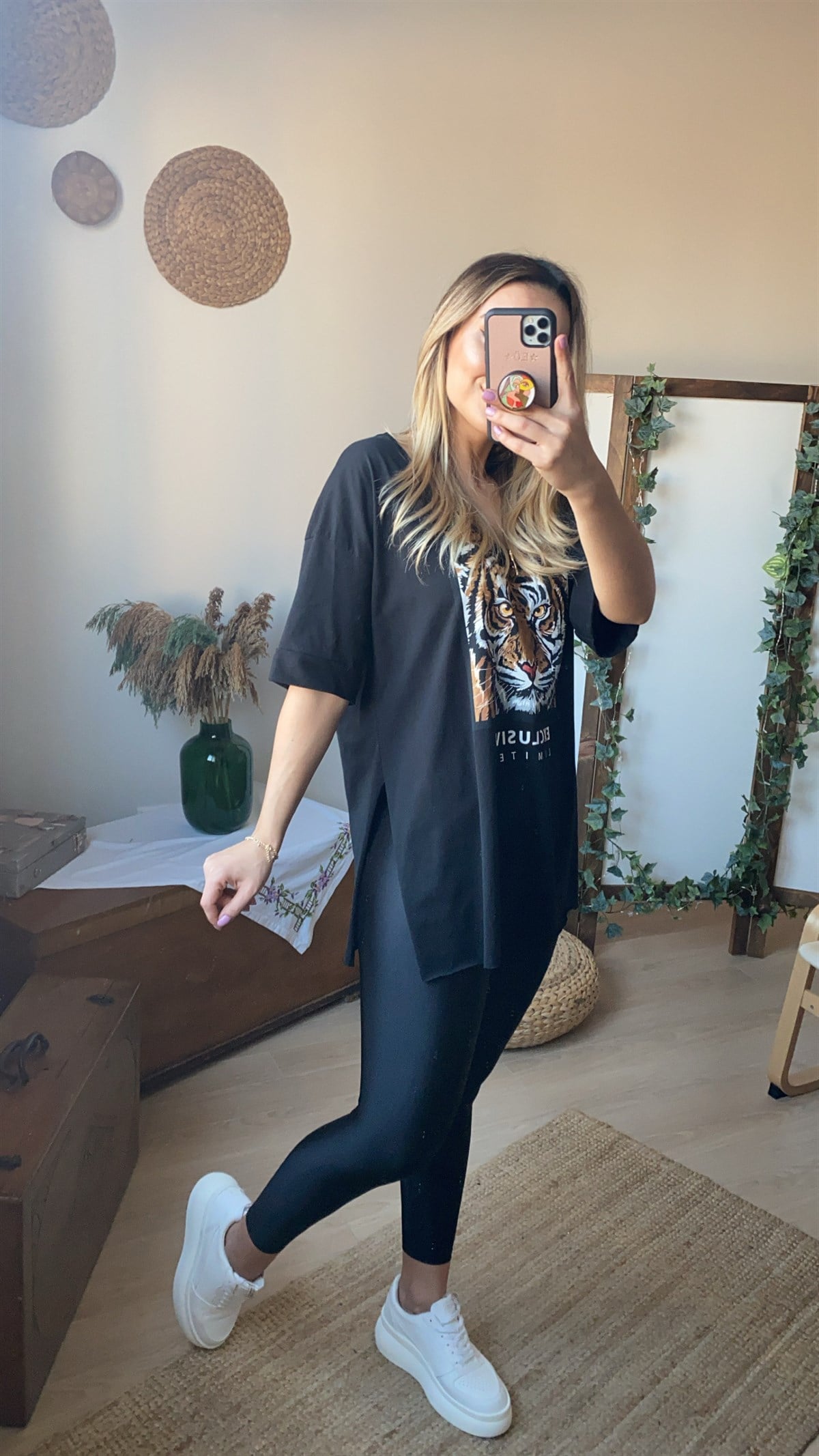 Kaplan Desenli Siyah Basic Tshirt