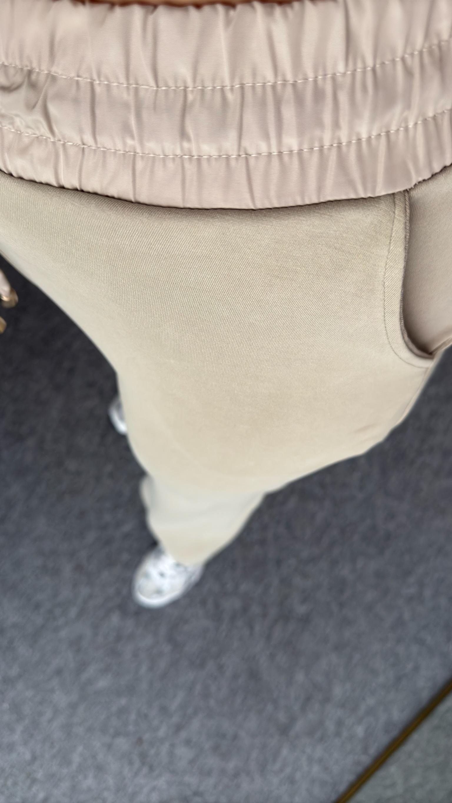 Soleda Paraşüt Detaylı Bej Modal Takım
