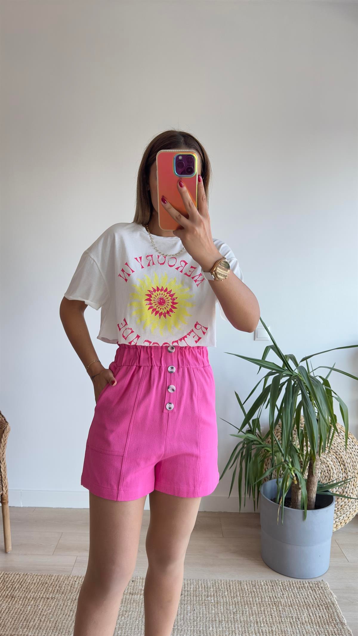 Pembe Yazı Detaylı Kısa Tshirt
