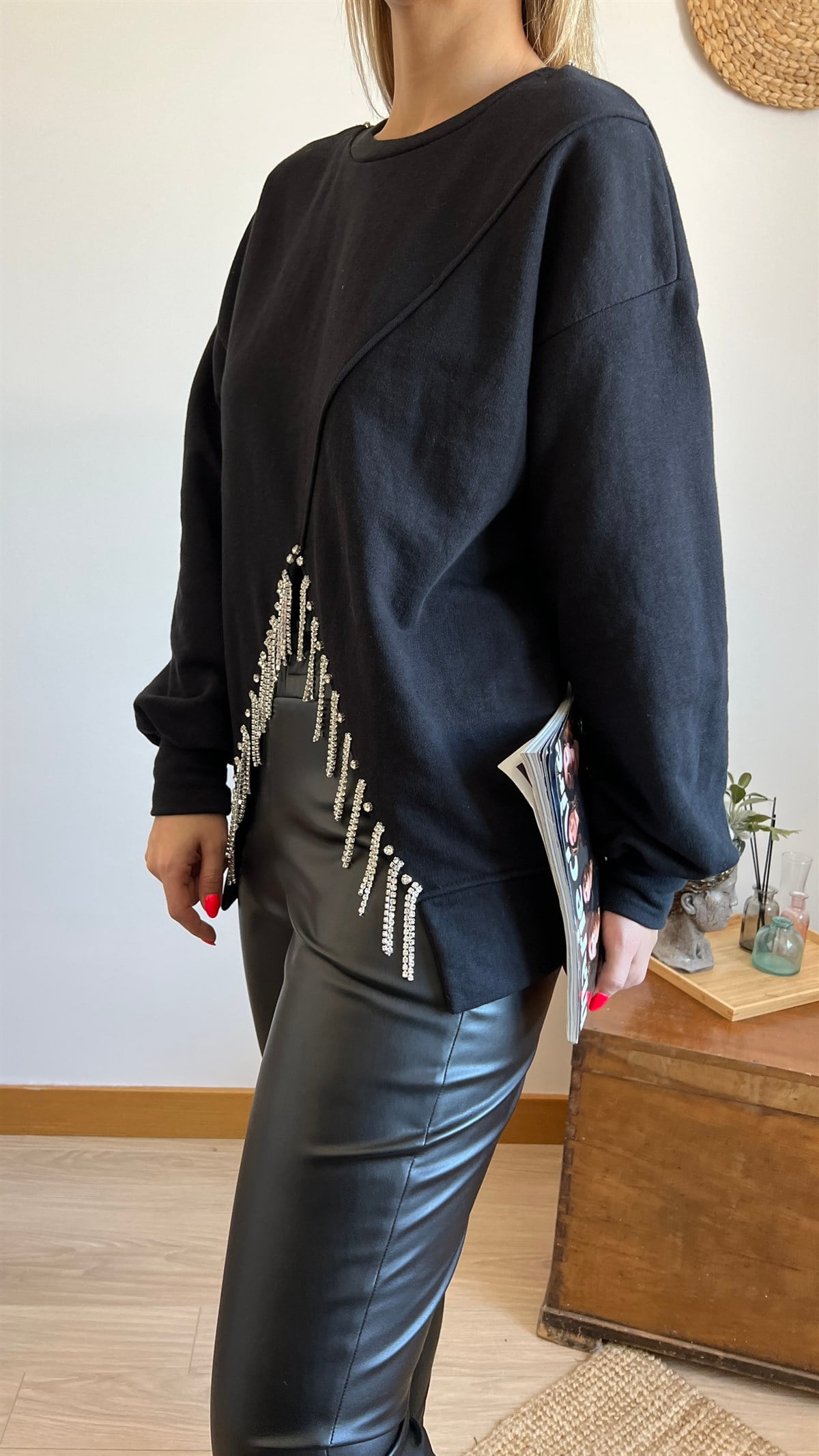 Taş Detaylı Tasarım Sweatshirt