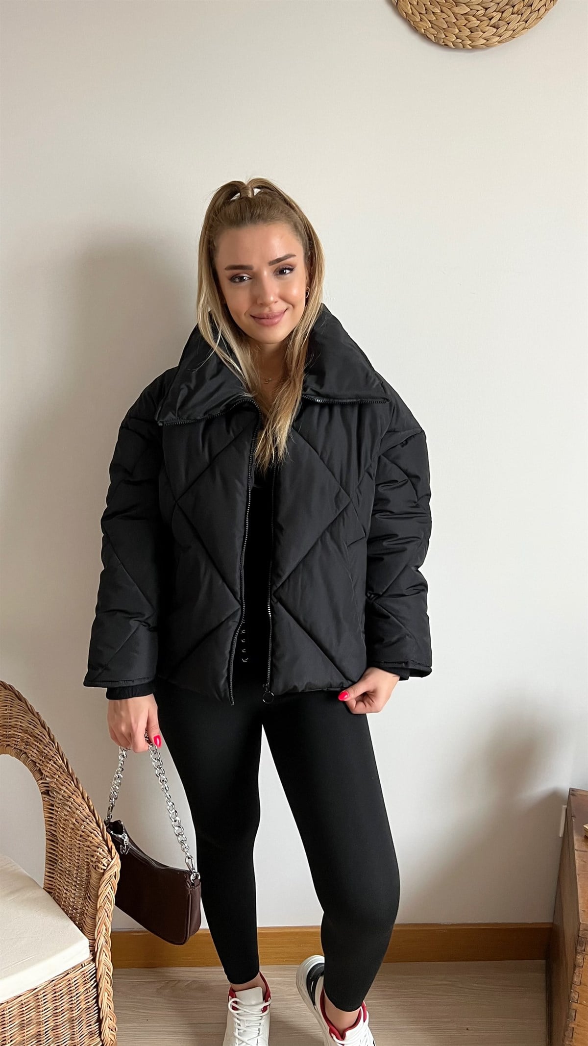 Baklava Desenli Siyah Şişme Mont