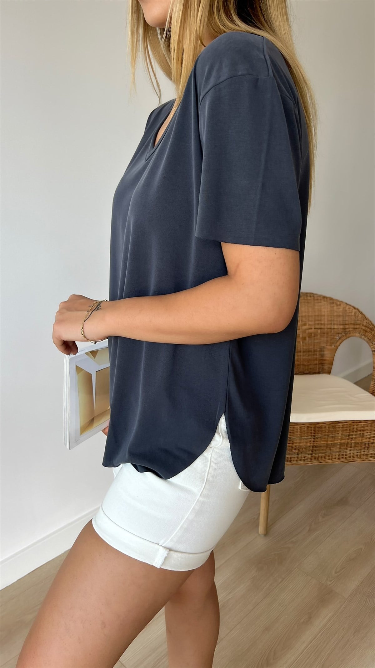 Oysho Modal Kumaş Yıkamalı V Yaka Basic Tshirt