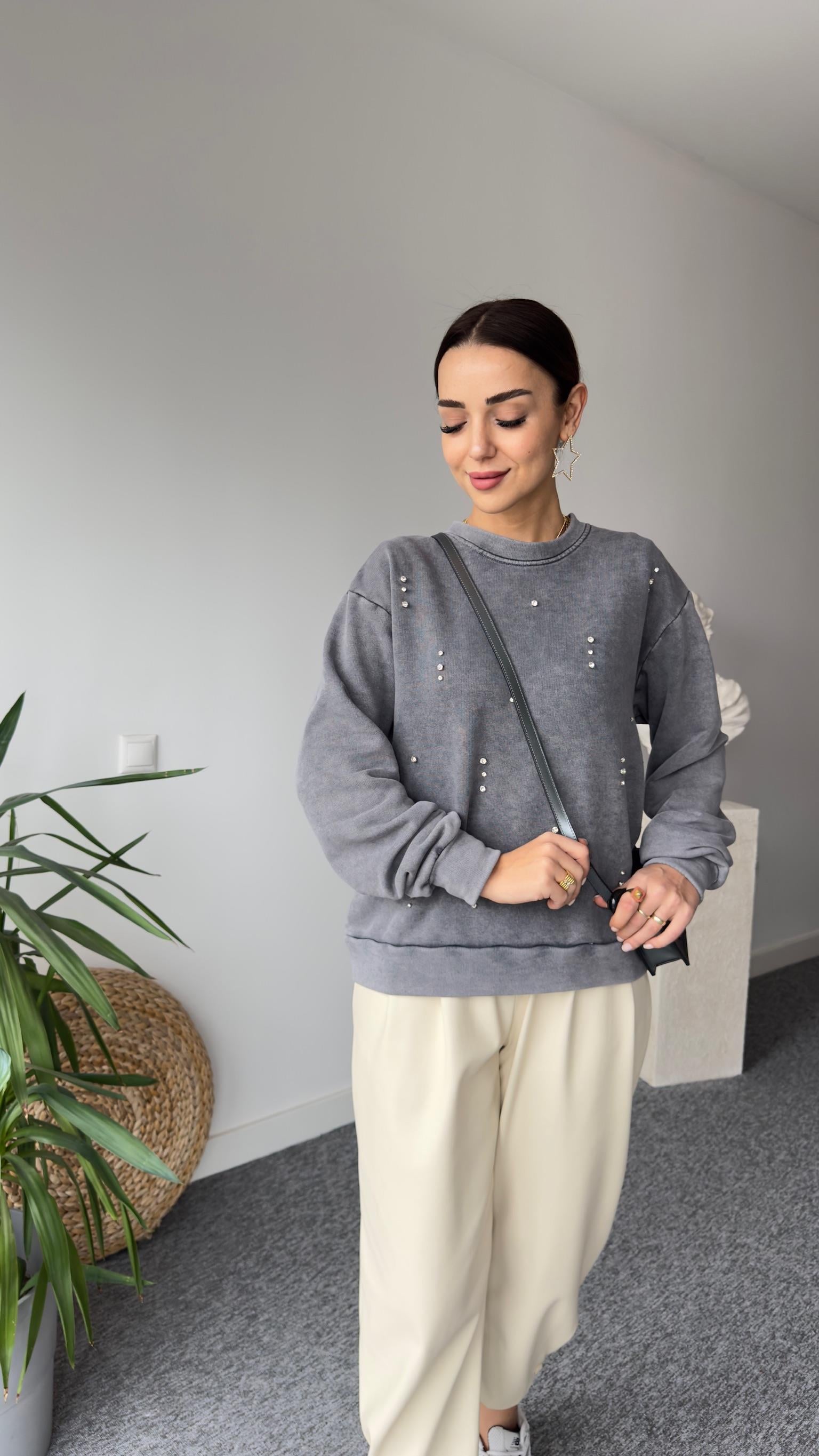 Orj Model Taş Detay Yıkamalı Sweat