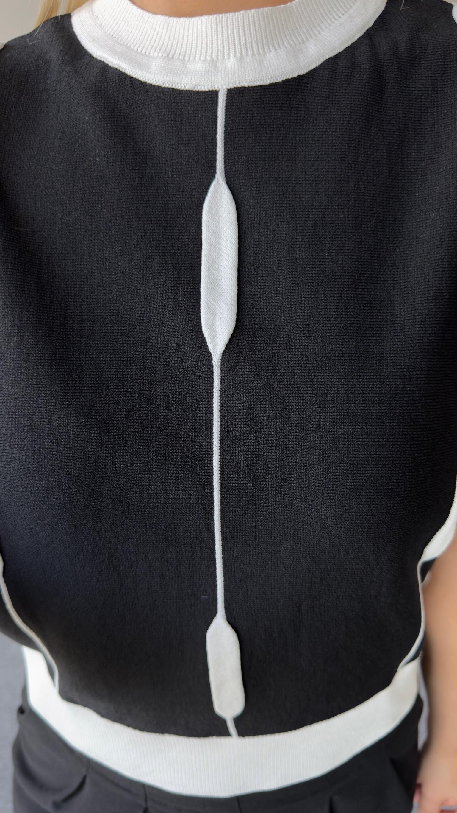 Mosta Kolsuz Siyah Bluz 