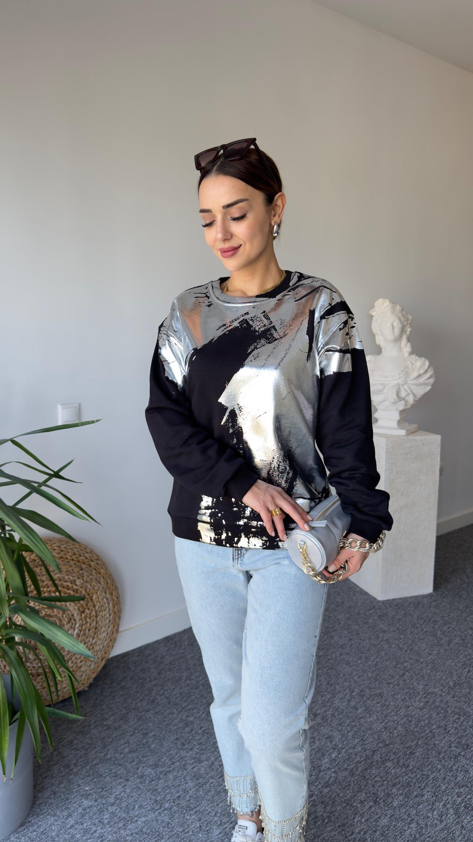 Carry Varaklı Siyah Sweatshirt