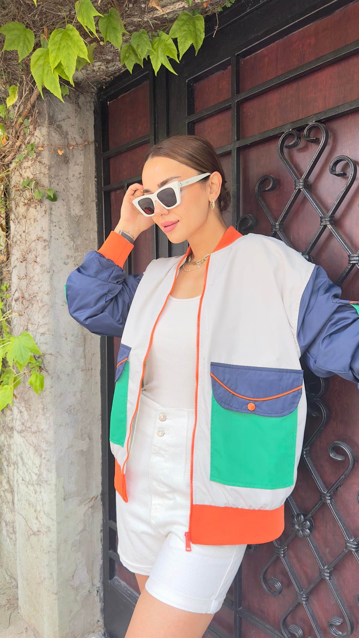 Bej Renk Geçişli Tasarım Ceket