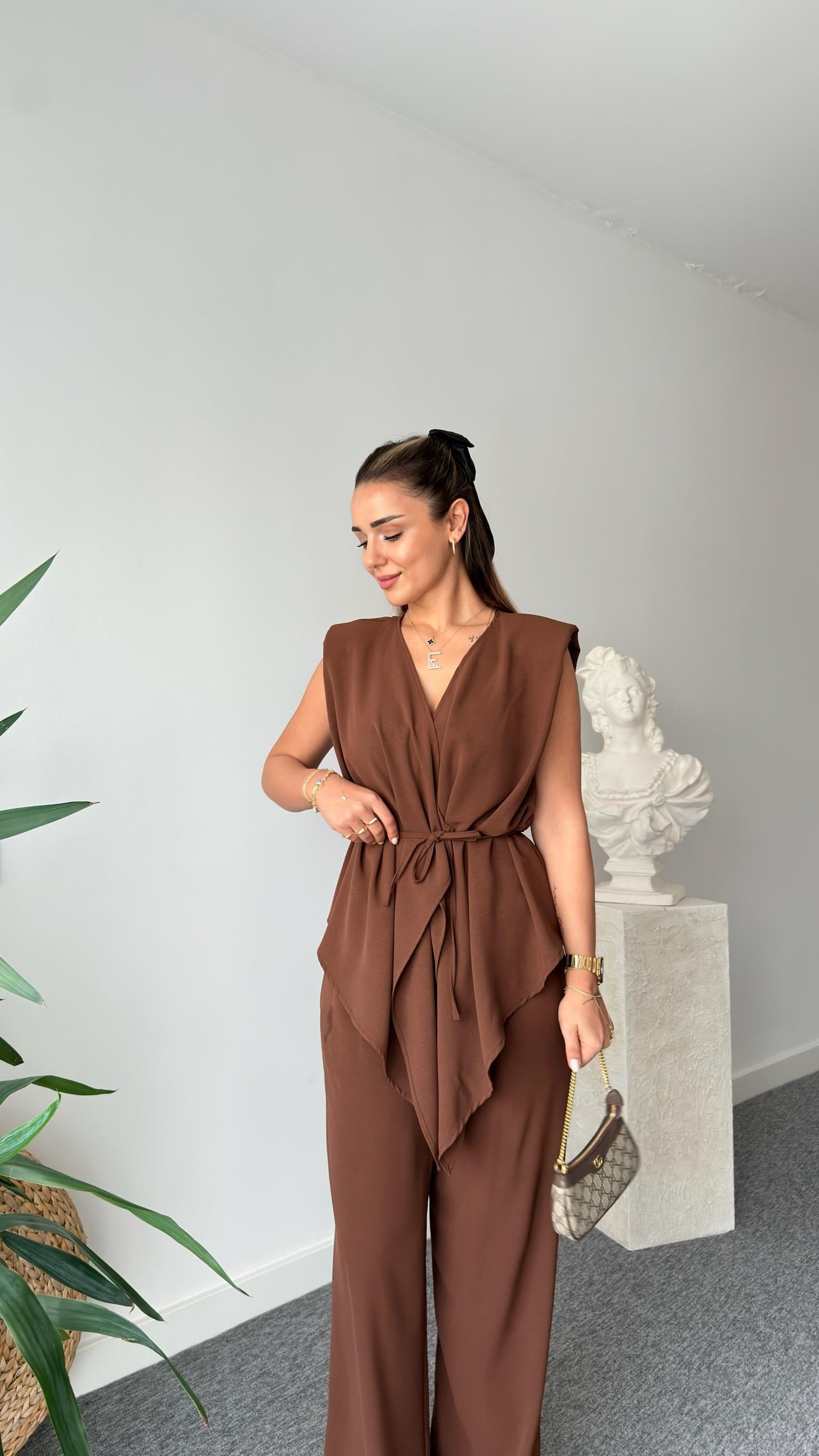 Kahve Jovo Asimetrik Kesim Vatkalı Takım