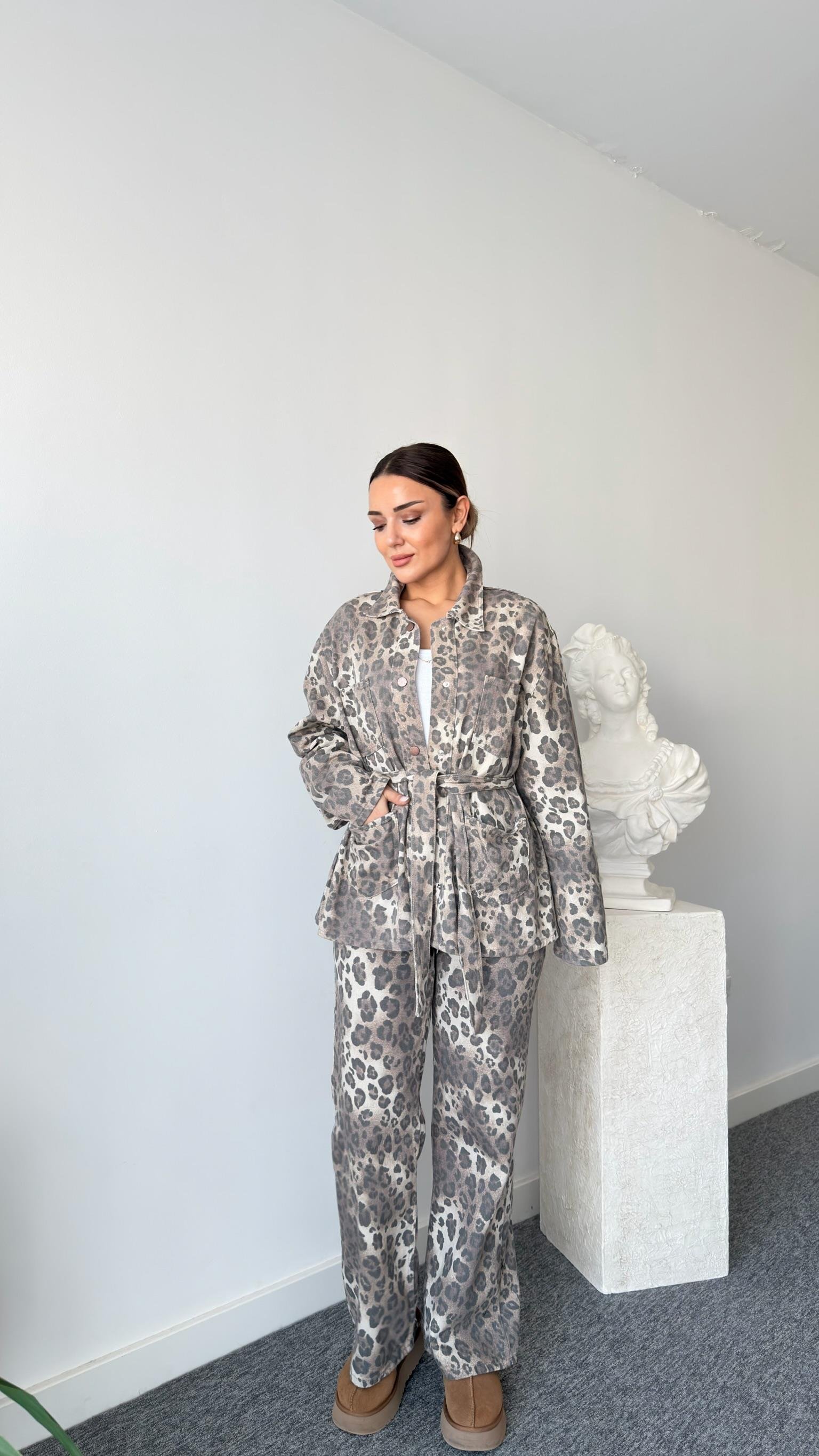 Rotha  Leopar Desenli Kuşaklı Jean Takım