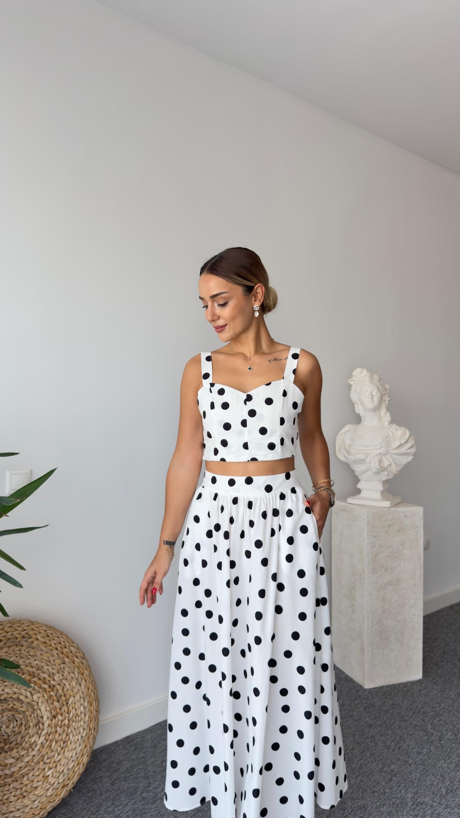 Puantiyeli Beyaz Etekli Crop Takım