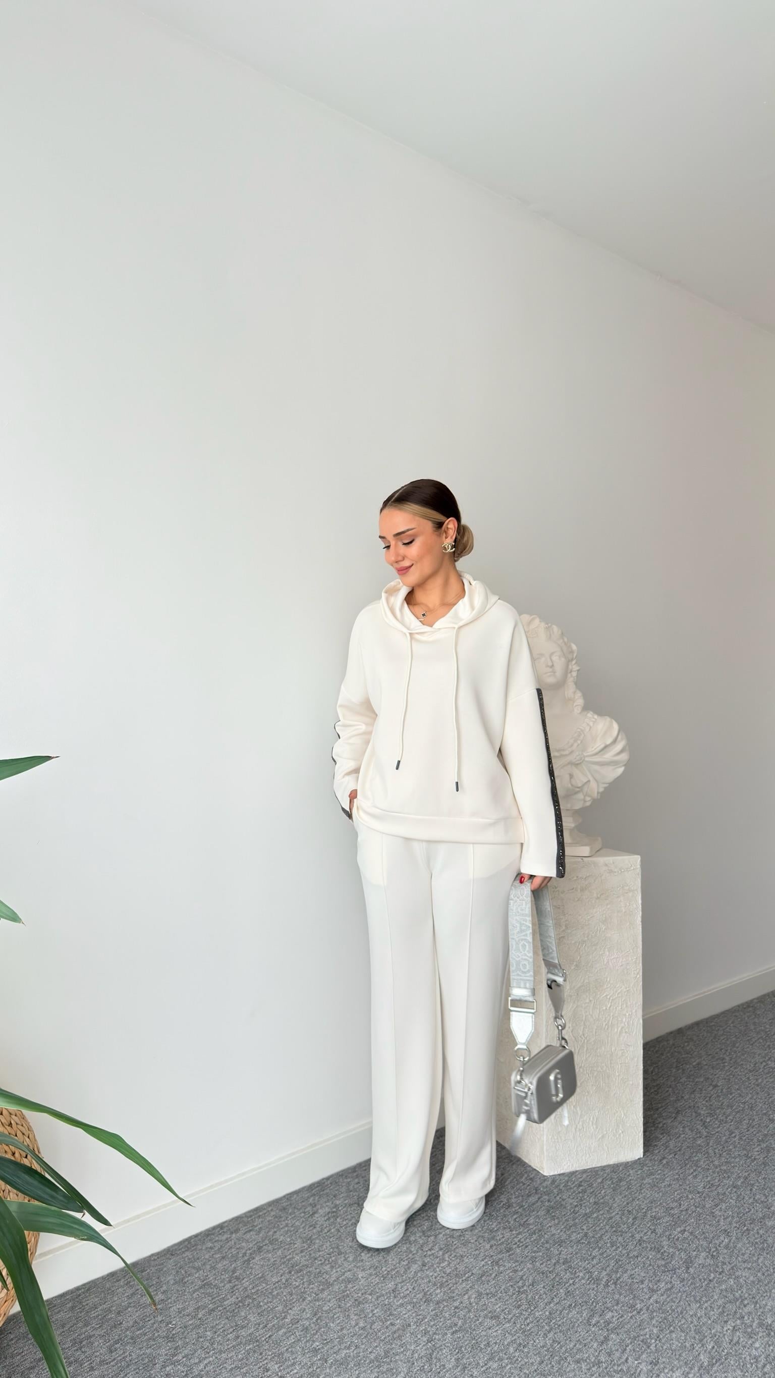 Kollar Şerit Taşlı Modal Sweatshirt