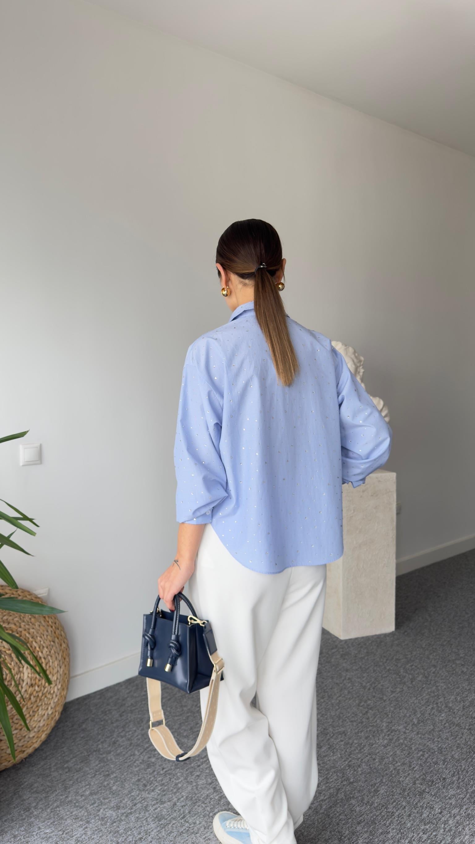 Taş Detaylı Mavi Marka Model Gömlek