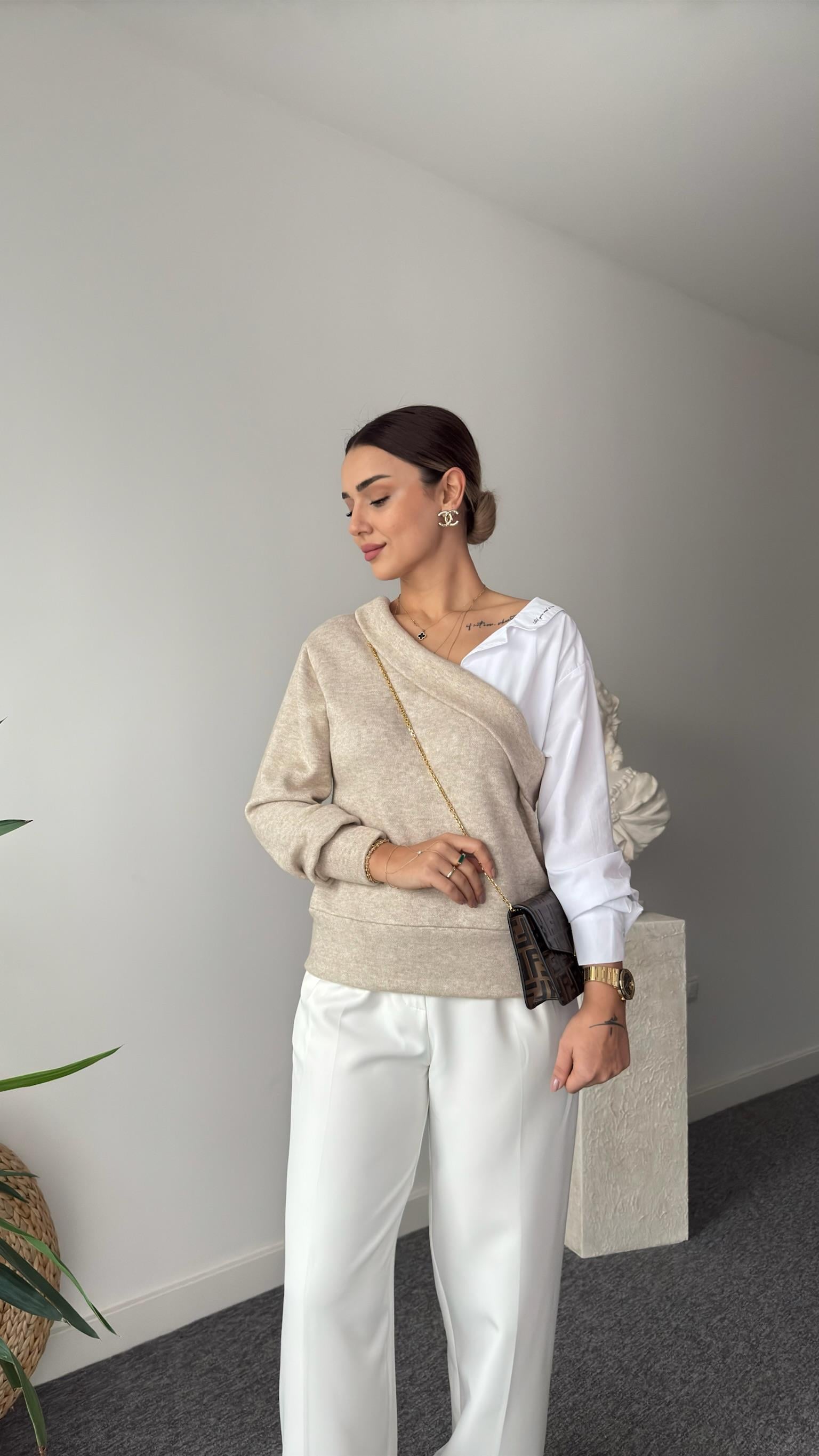 Yaka Yazılı Gömlek Detaylı Bej Triko