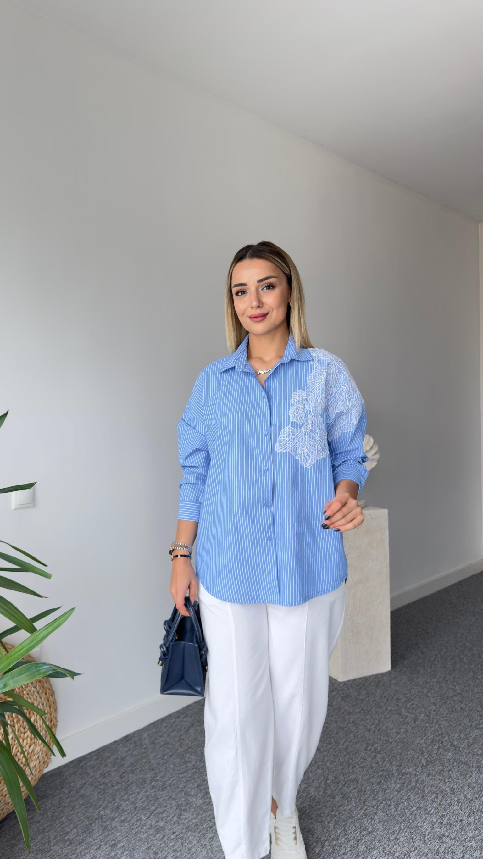 Zra Model Omzu Nakışlı Çizgili Gömlek