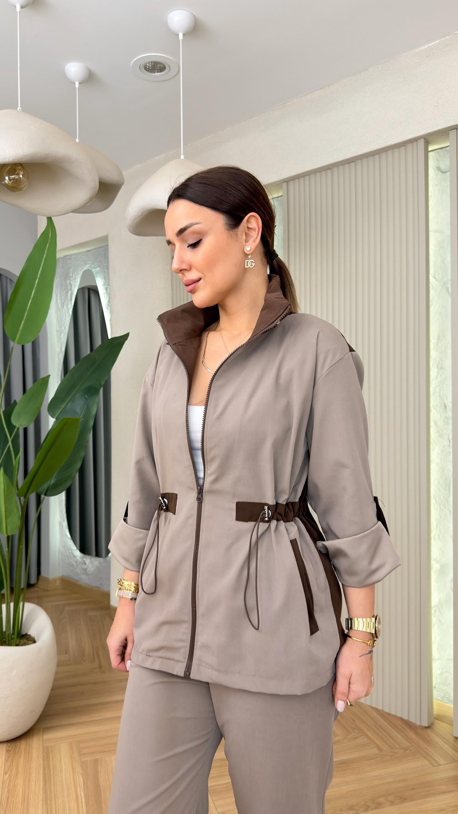 Kahve Bej Çift Renkli Büzgülü Takım