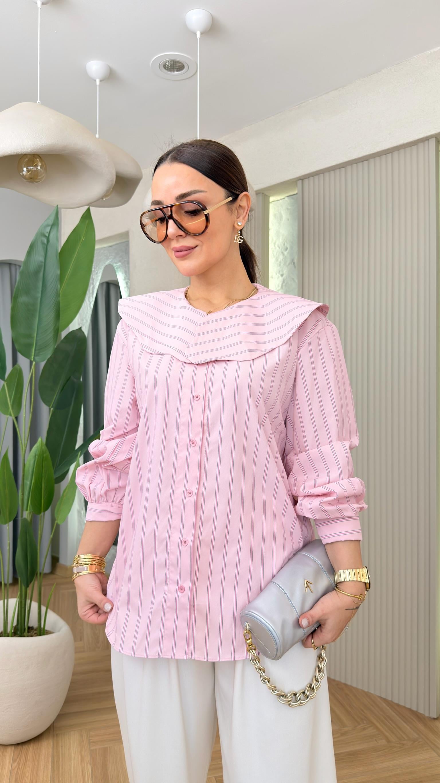 Pembe Bebe Yaka Çizgili Gömlek