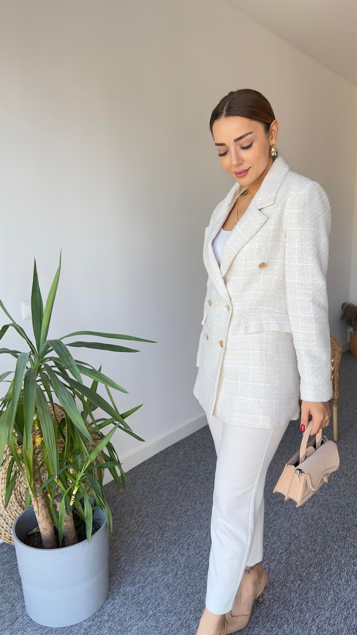 Gold Düğme Ekru Tüvit Blazer Ceket