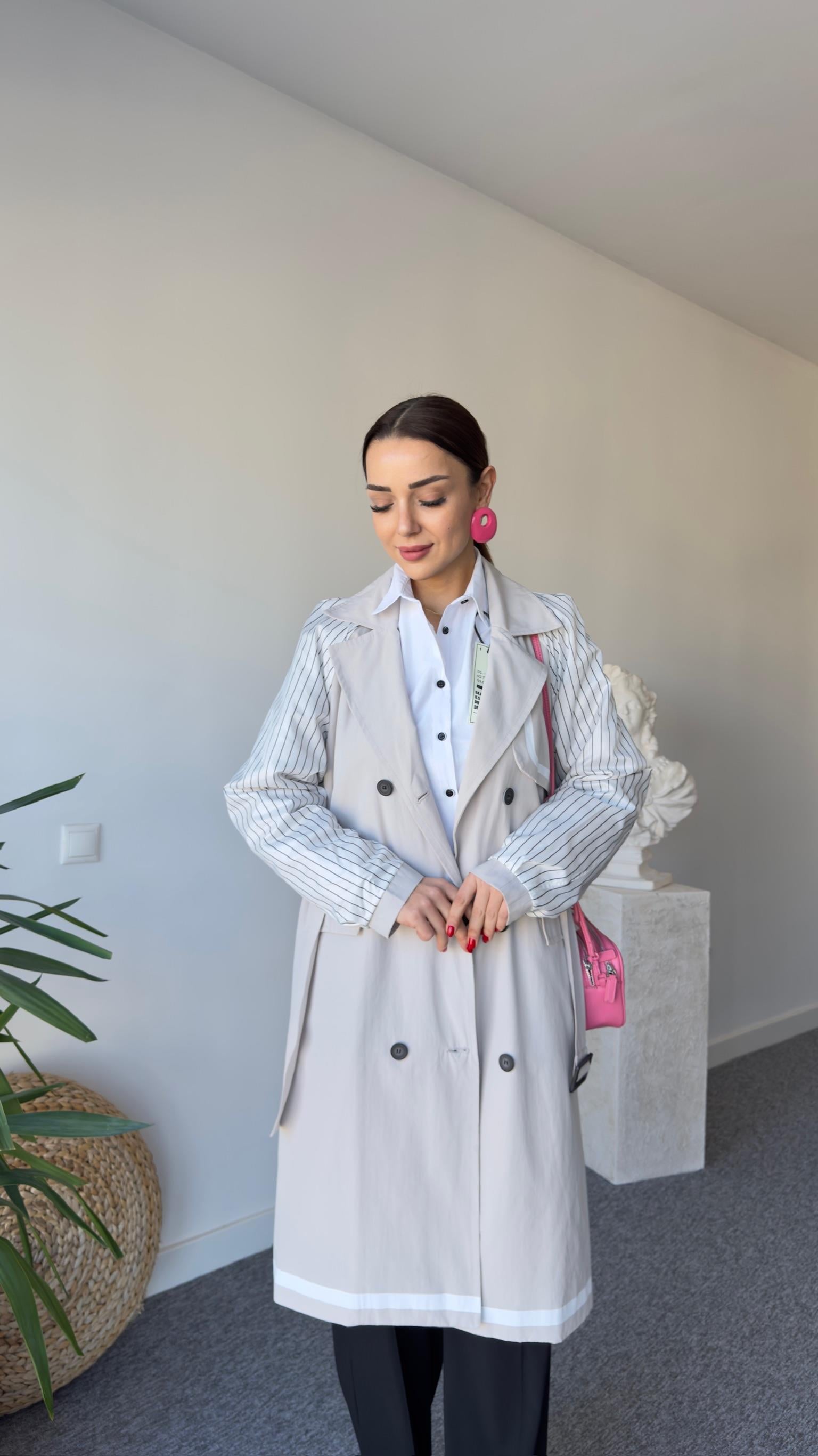 Tradu Sırt Yazı Detay Tasarım Trençkot