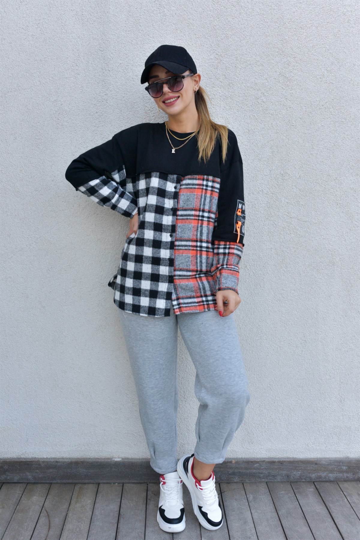 Ekose Garnili Siyah Sweatshirt