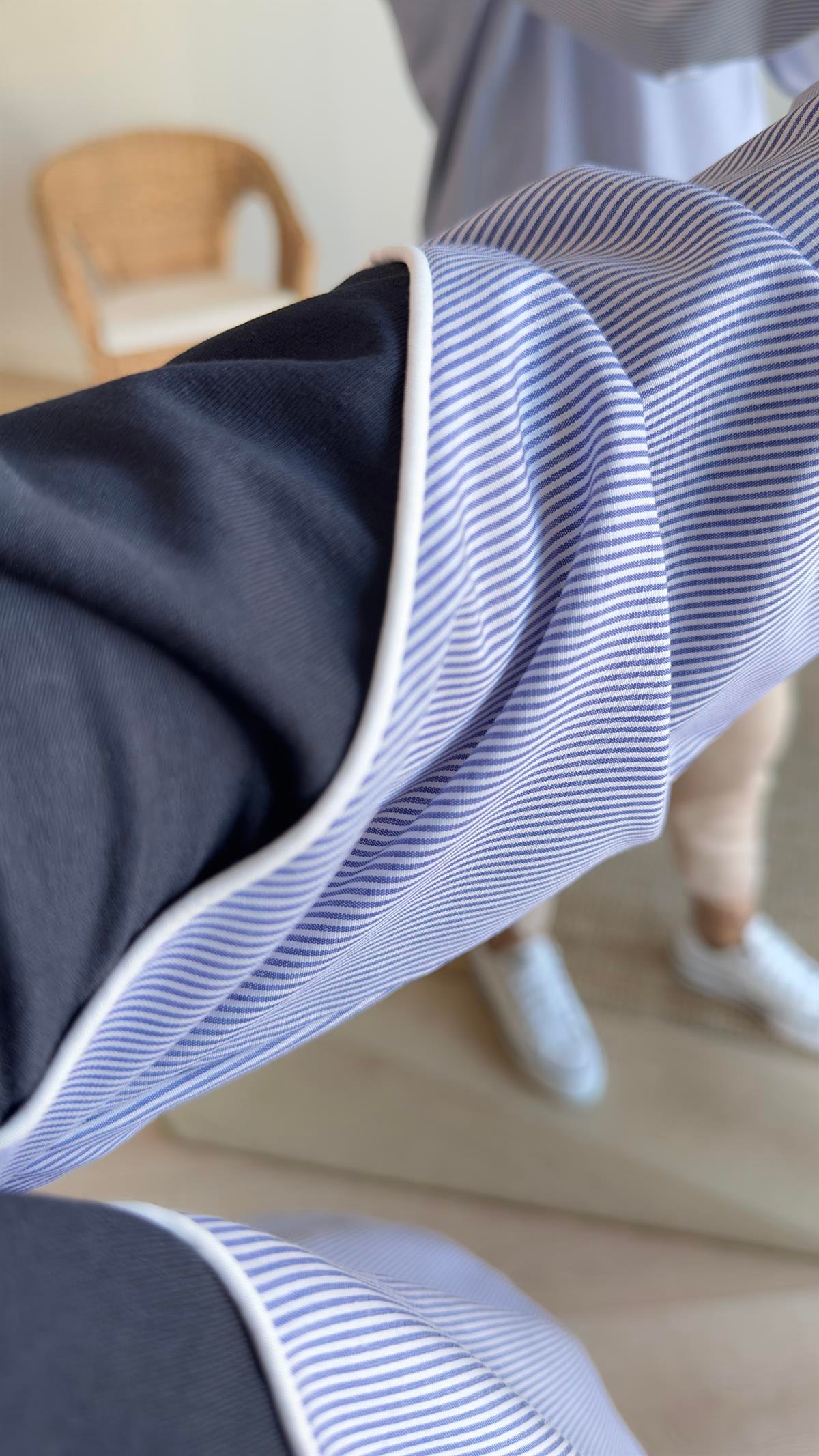 Gömlek Detaylı Lacivert Sweat