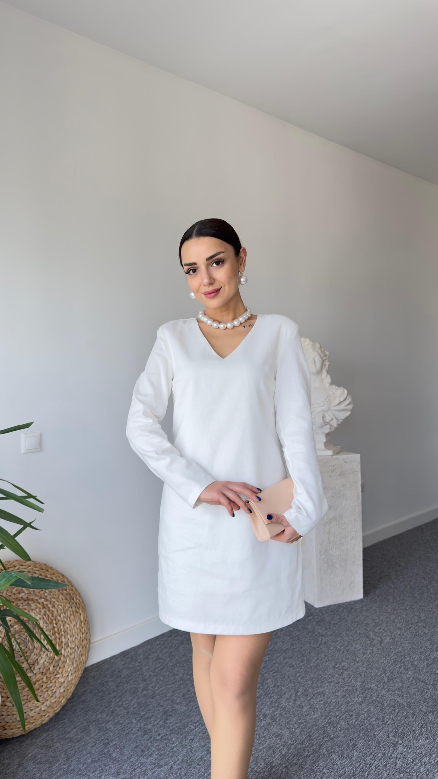 V Yaka Astarlı Beyaz Gabardin Elbise 