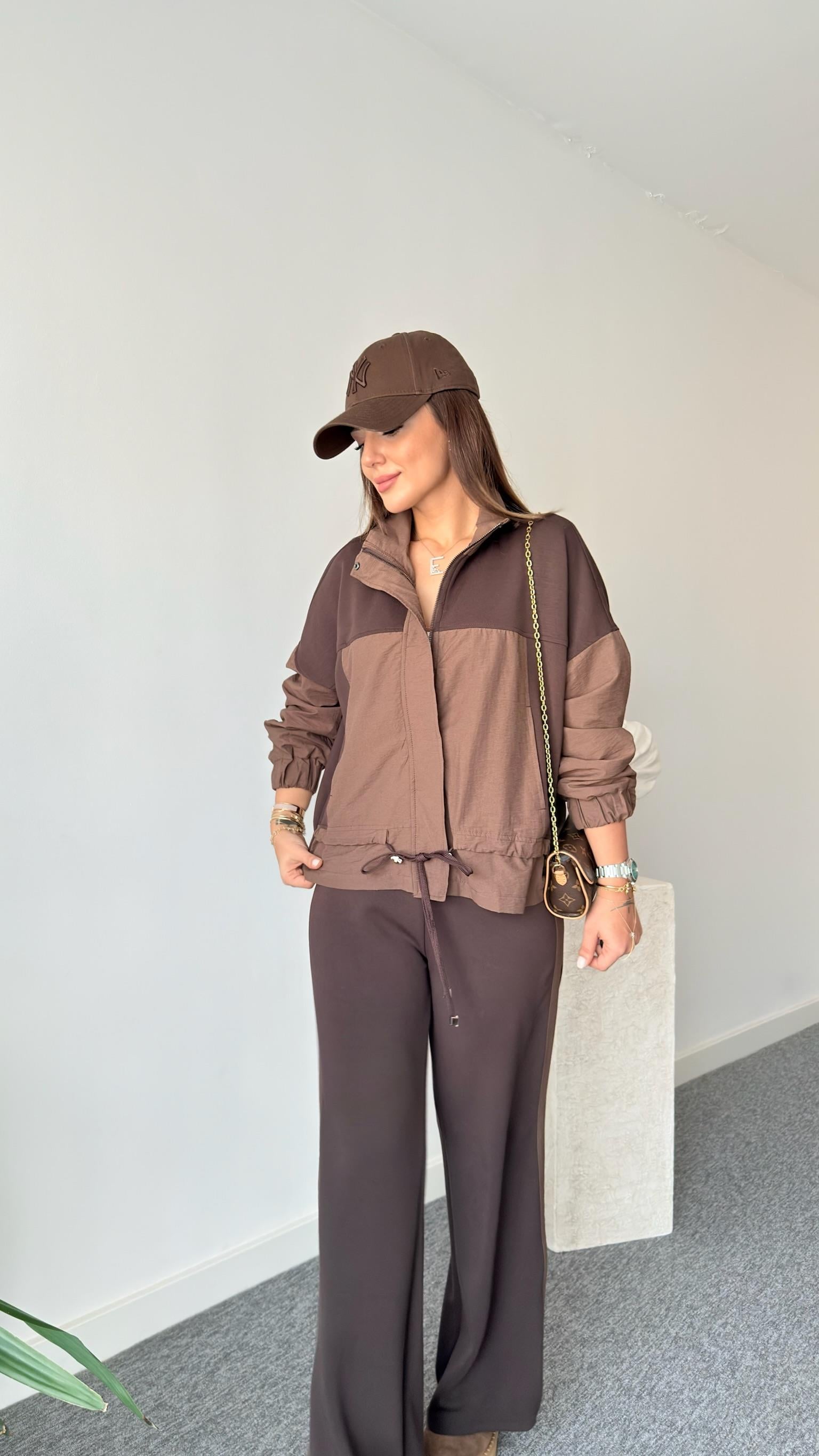 Kahve Bois Garnili Marka Model Takım(Ön Sipariş Ürünü)