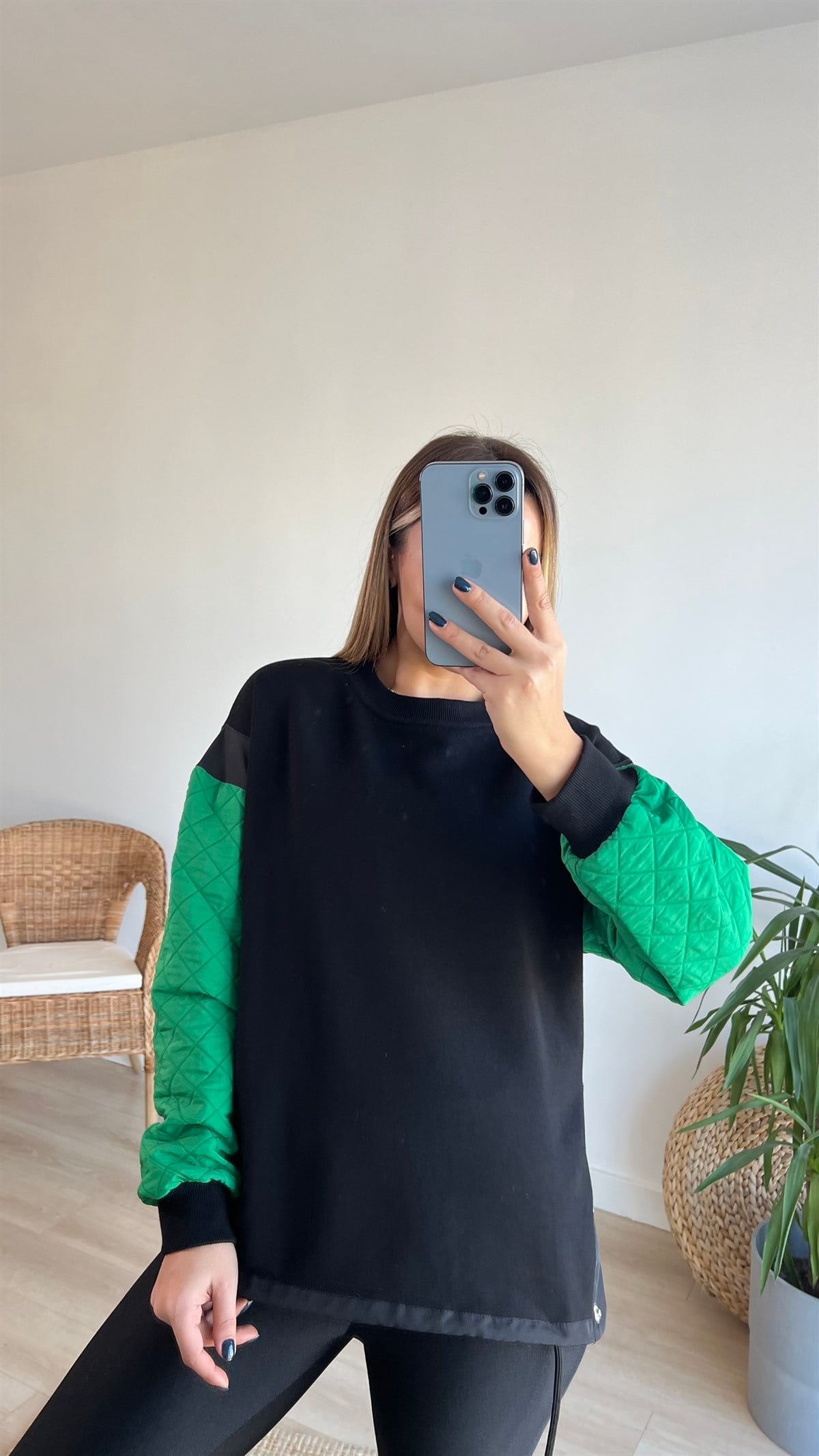 Twist Model Kolları Yeşil Kapitone Tasarım Sweat