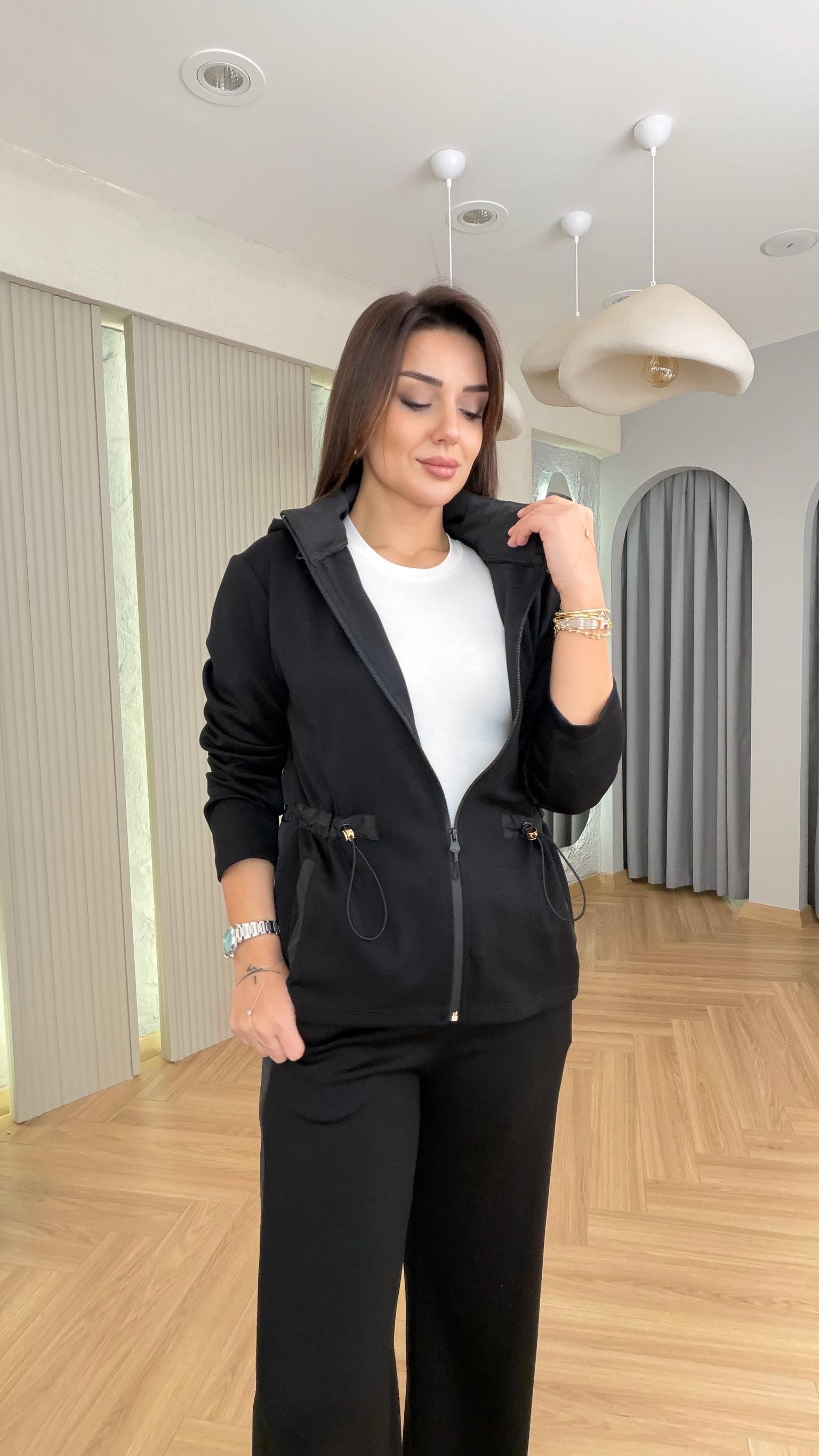 Siyah Sırtı Kapitone Detaylı Modal Takım