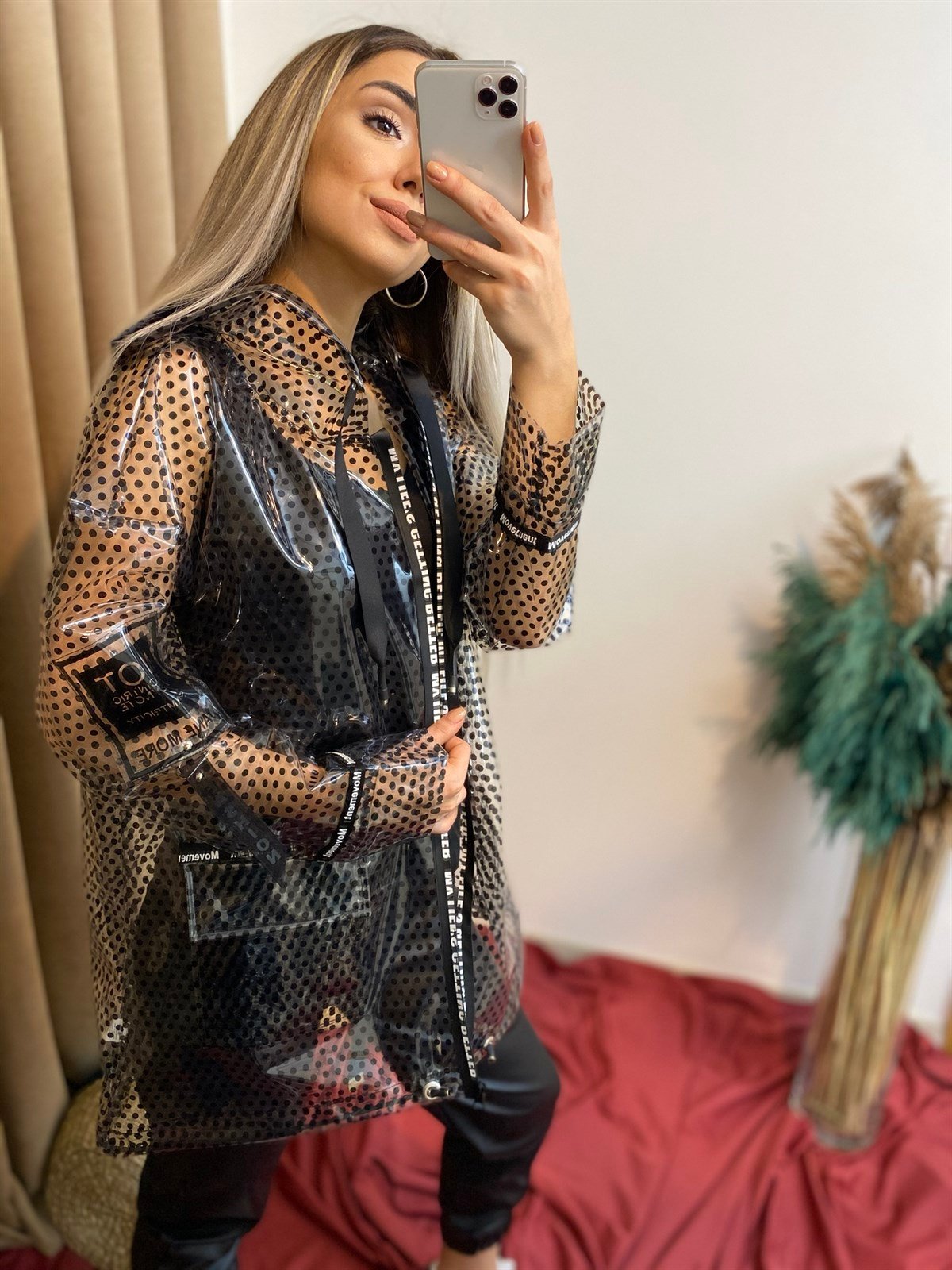 Şeffaf Tasarım Yağmurluk