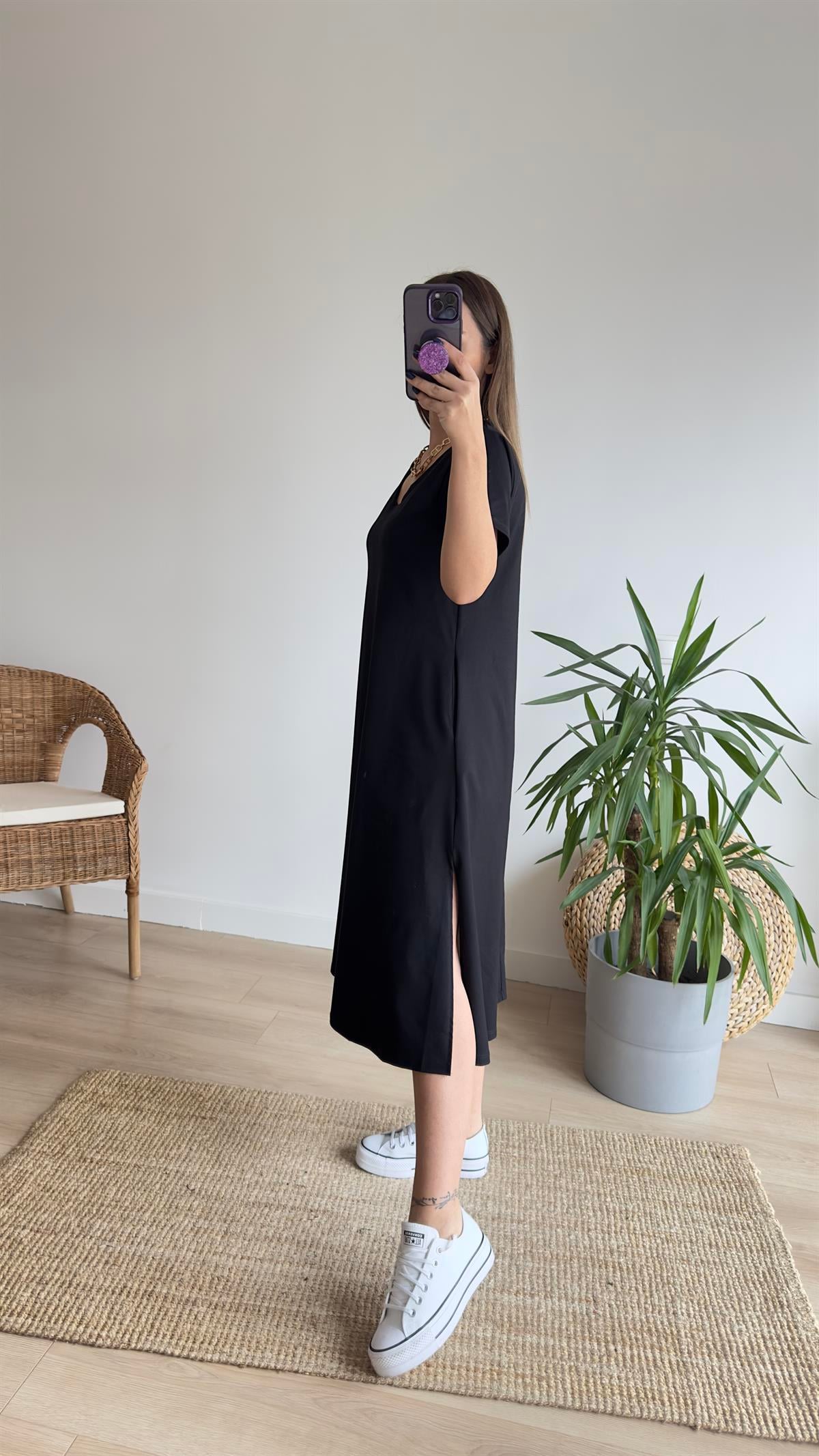 V Yaka Siyah Basic Elbise