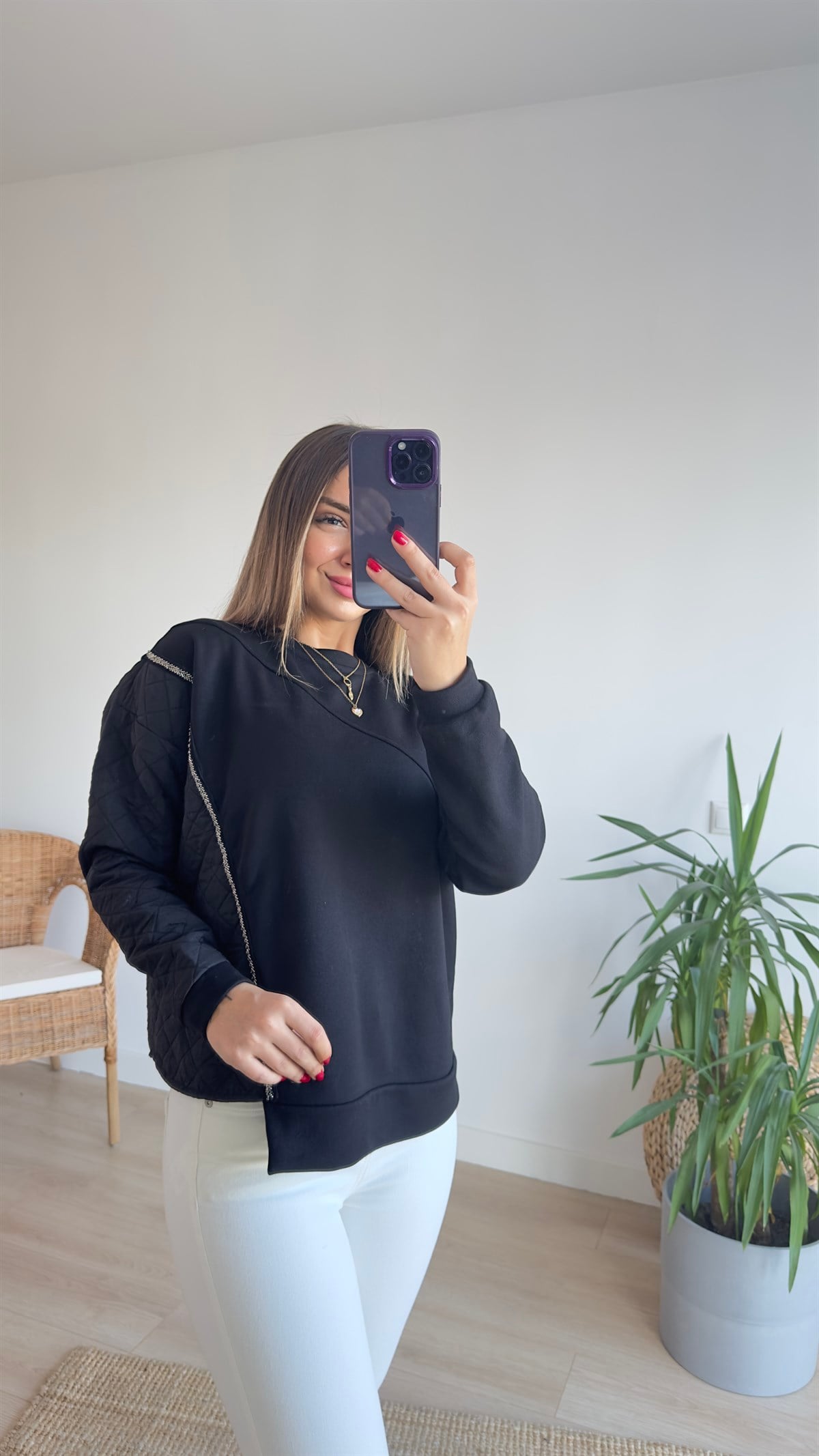 Siyah Kapitoneli Taş Detay Sweat