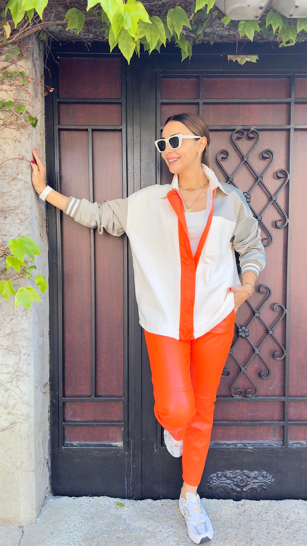 Orj Model Turuncu Şerit Garnili Ceket