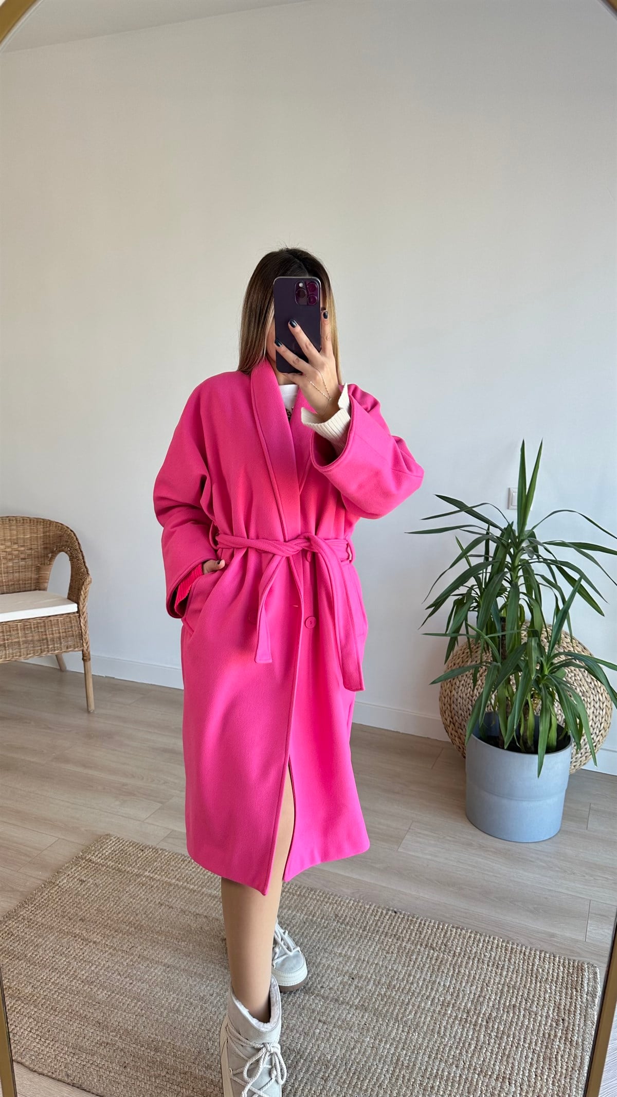 Renkli Astar Detaylı Pembe Kaban