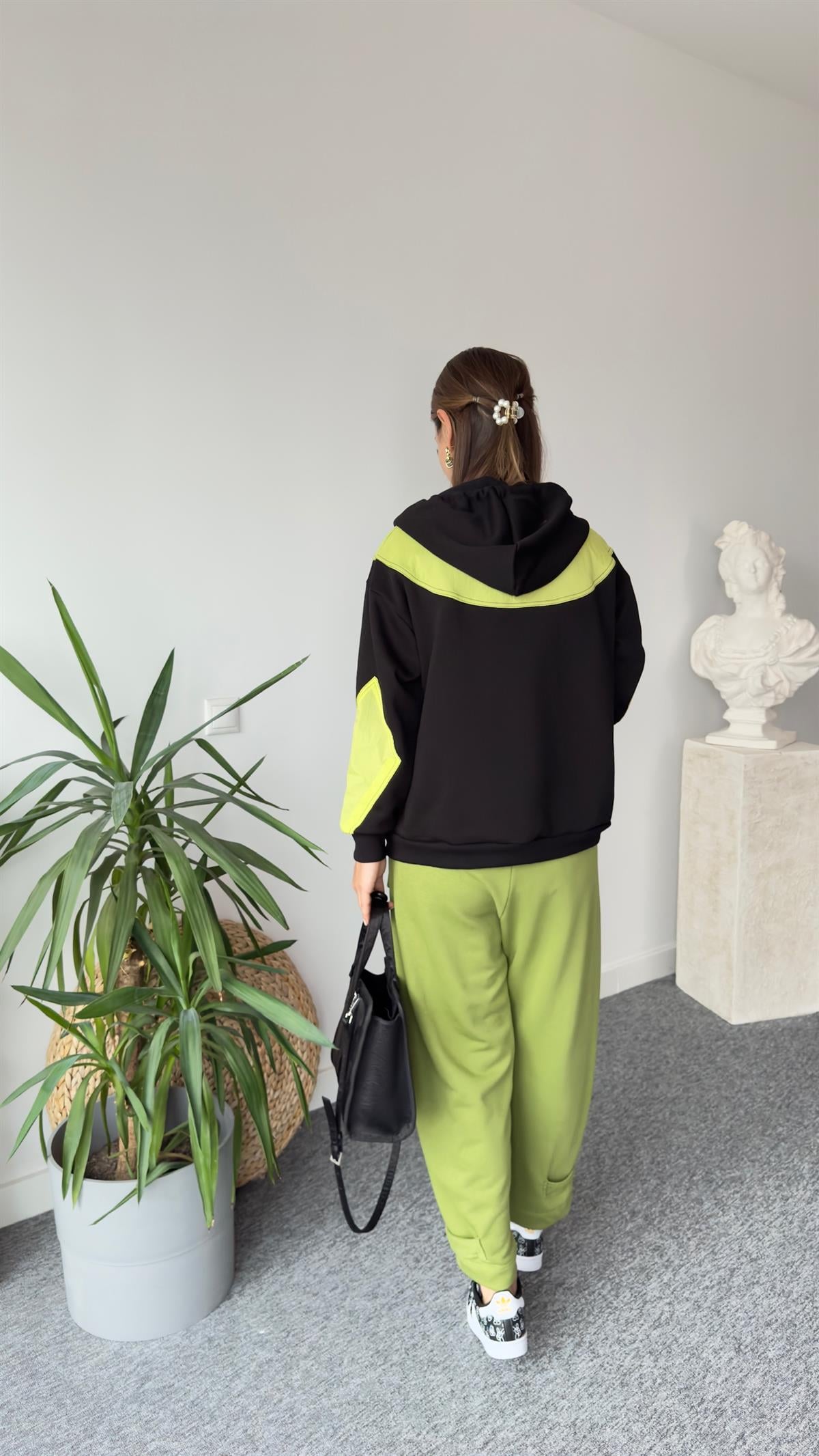 Flat Yarım Fermuar Yeşil Detay Sweat