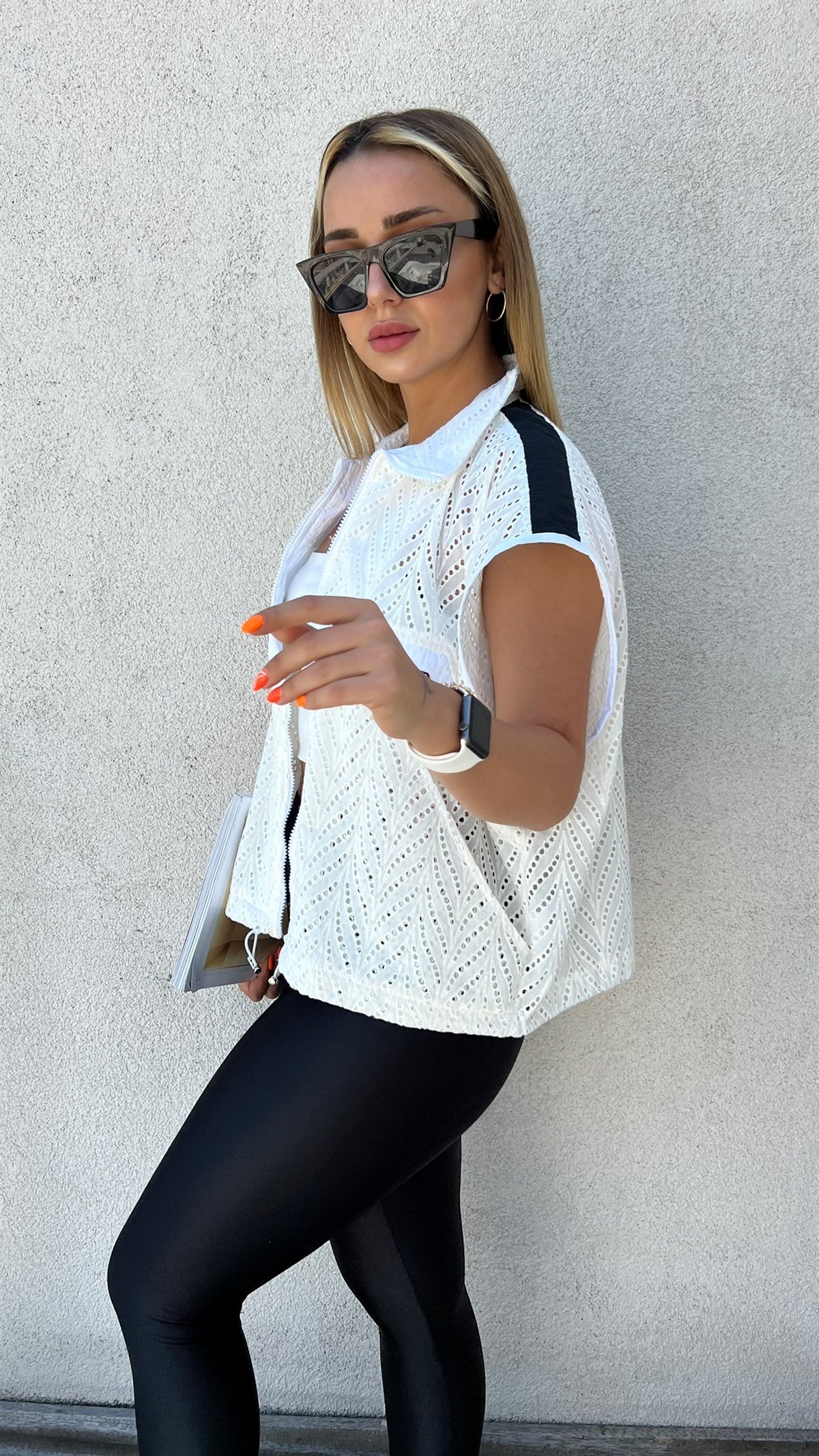 Twist Model Yazı Detaylı Tasarım Yelek