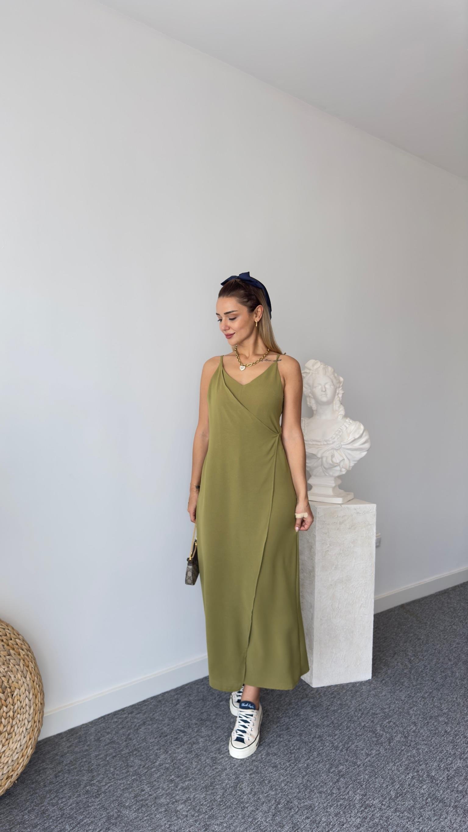 Orj Model Kapak Detaylı Yeşil Askılı Tulum