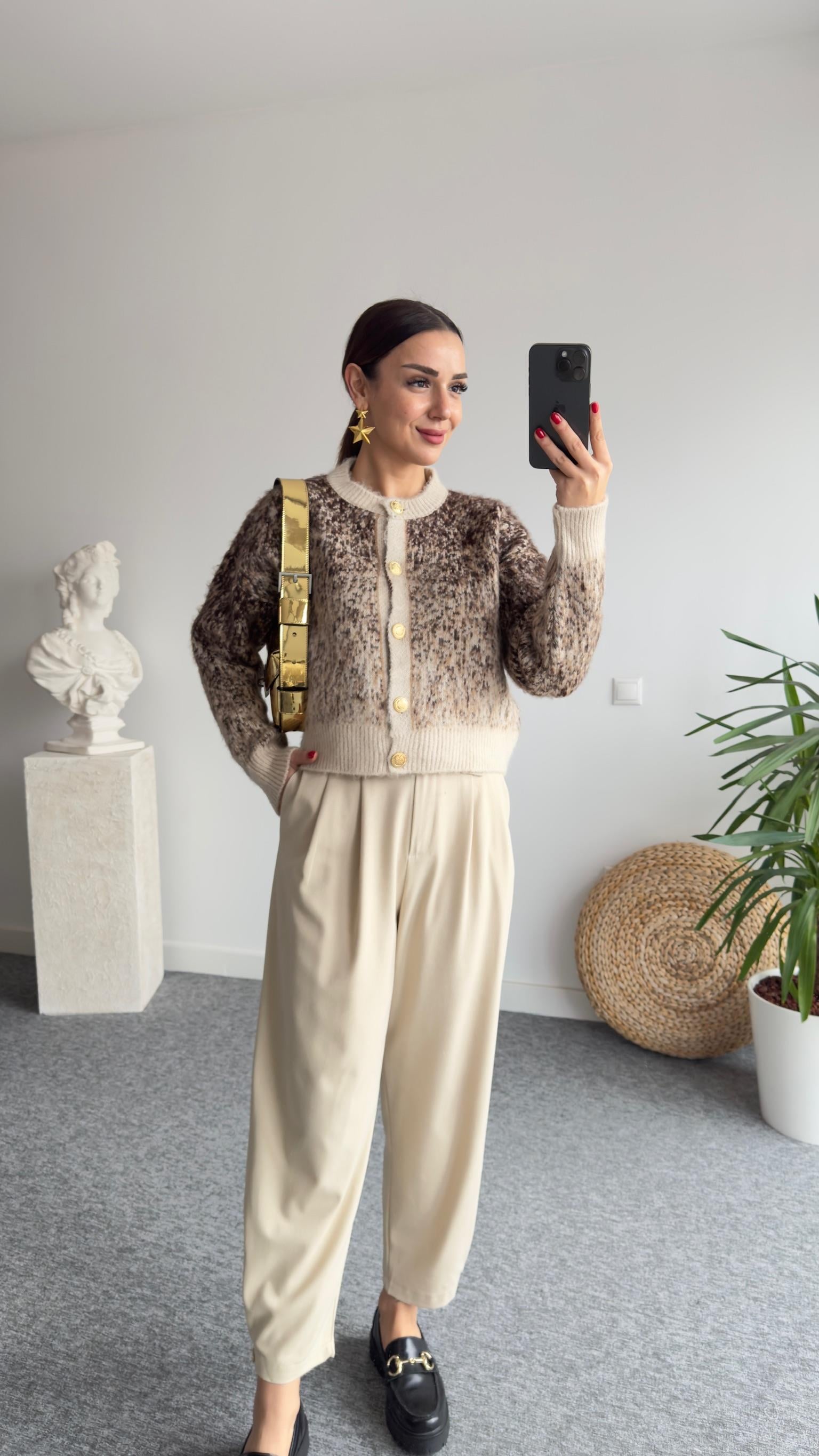 Orj Marka Gold Düğme Bej Triko Hırka