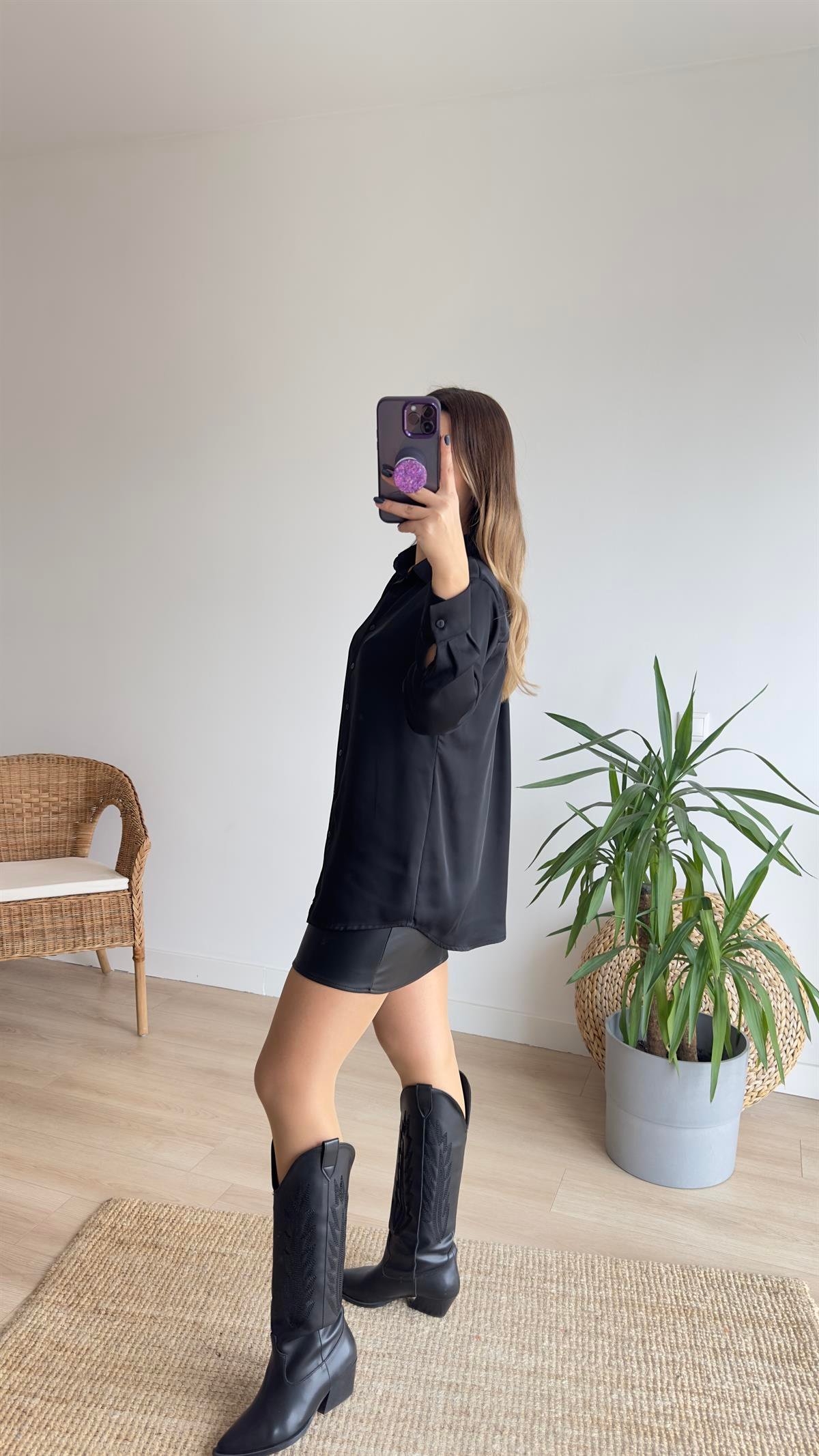 Siyah Saten Gömlek