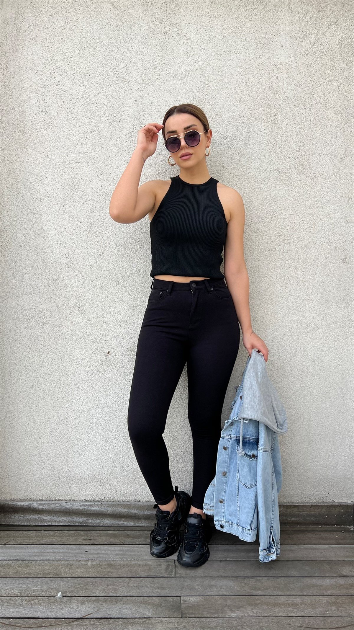 Likralı Toparlayan Siyah Skinny Jean