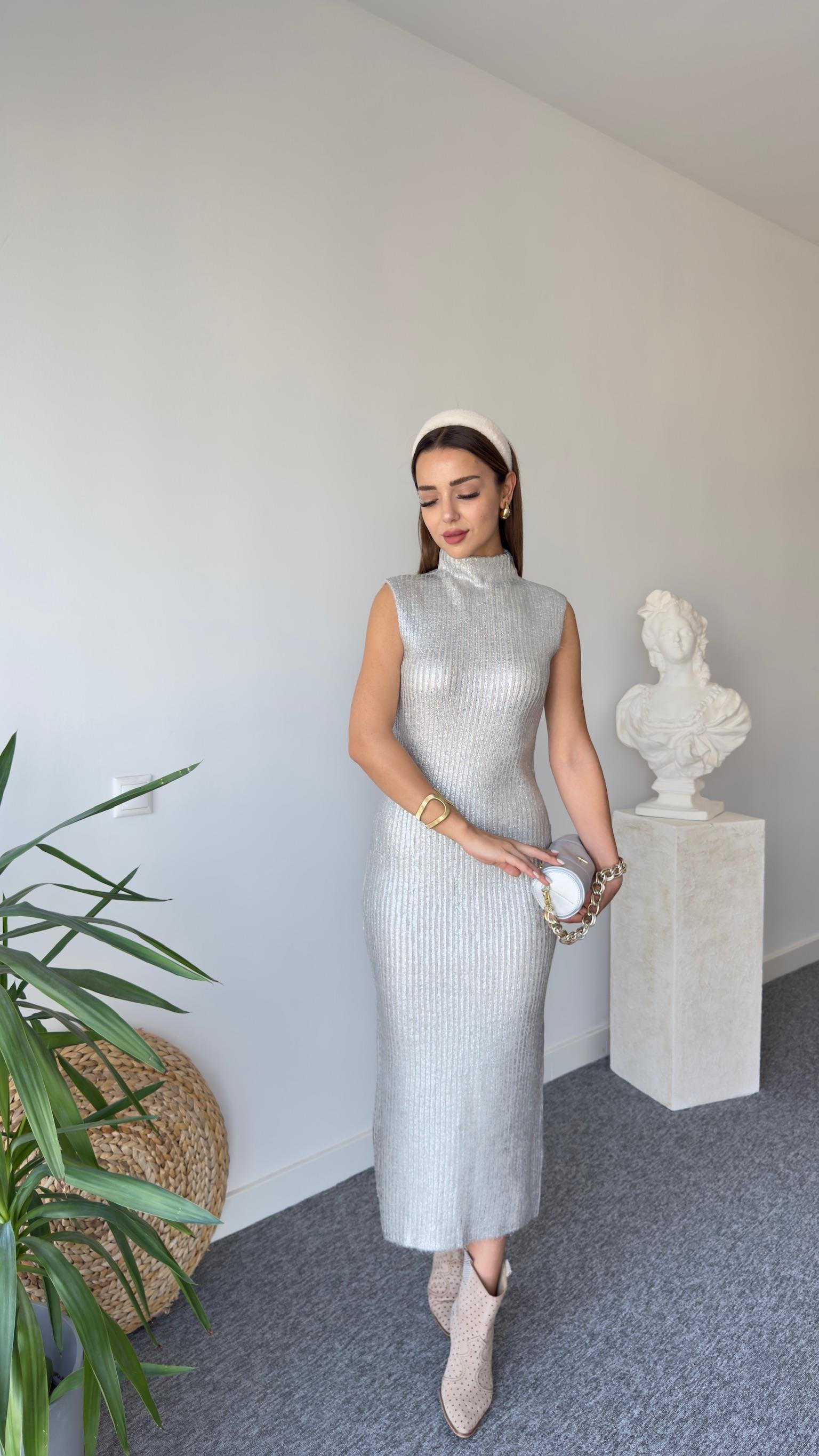 Kolsuz Varaklı Zra Model Triko Elbise