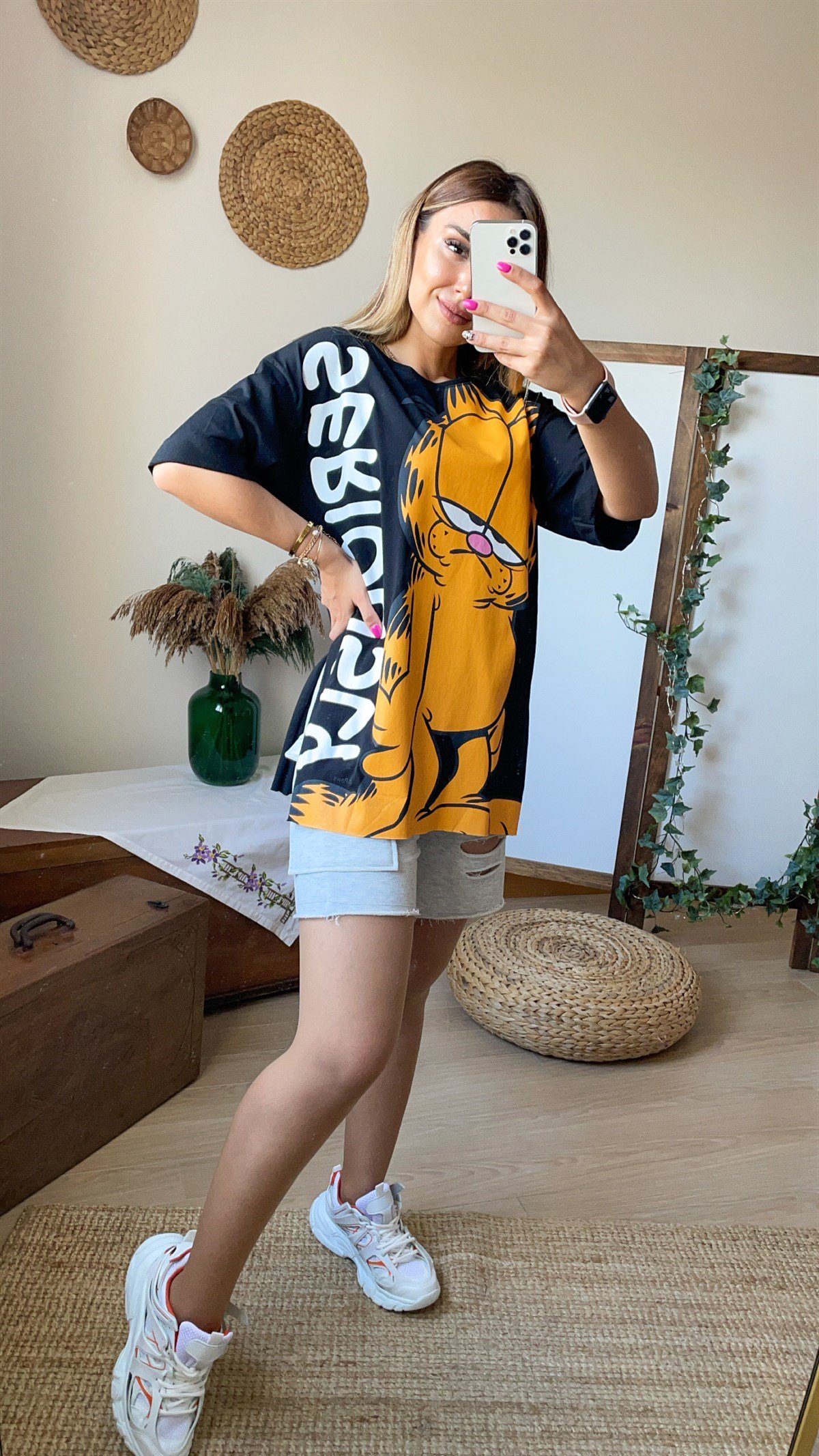 Garfield Baskılı Siyah Tshirt