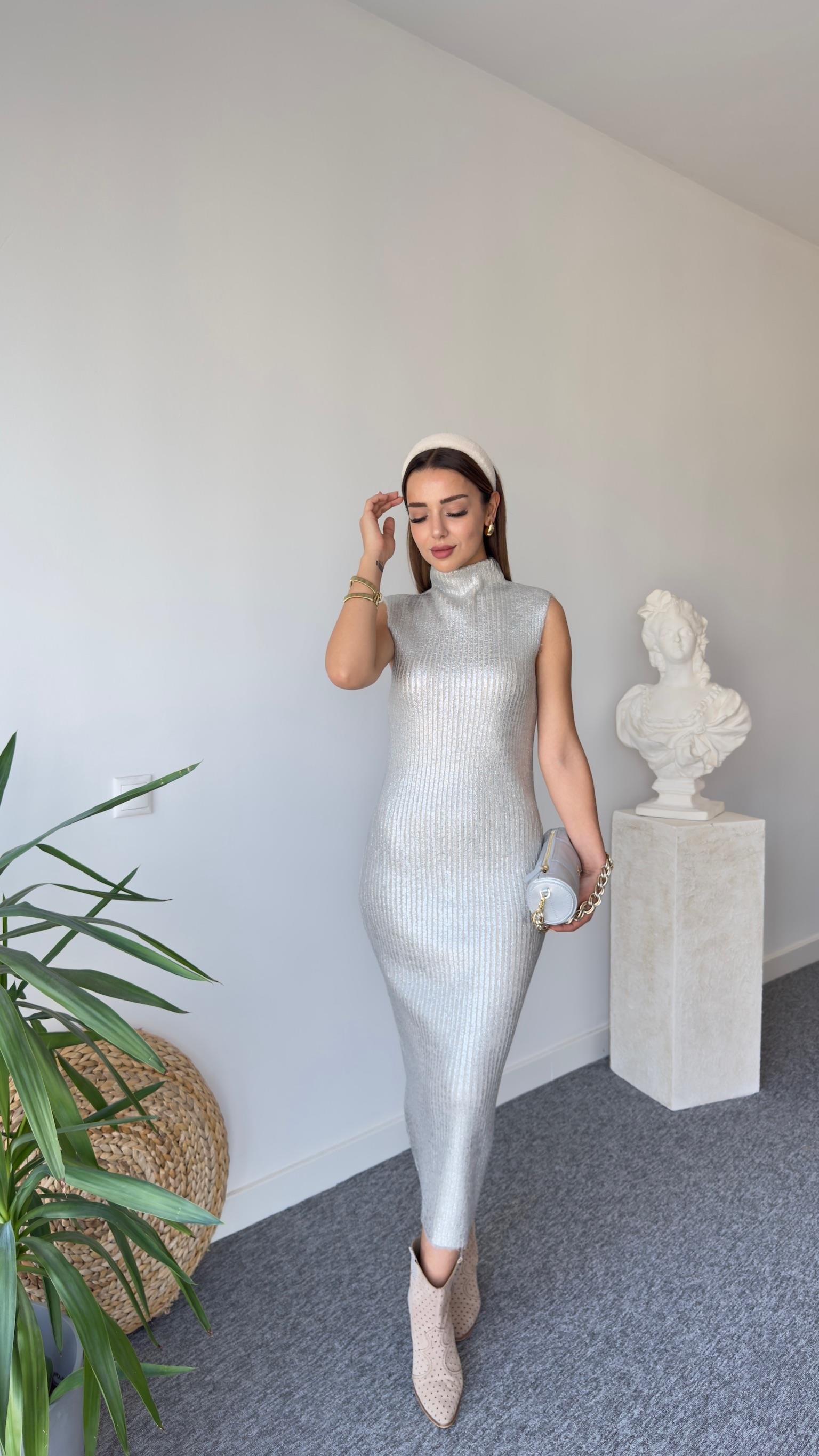 Kolsuz Varaklı Zra Model Triko Elbise