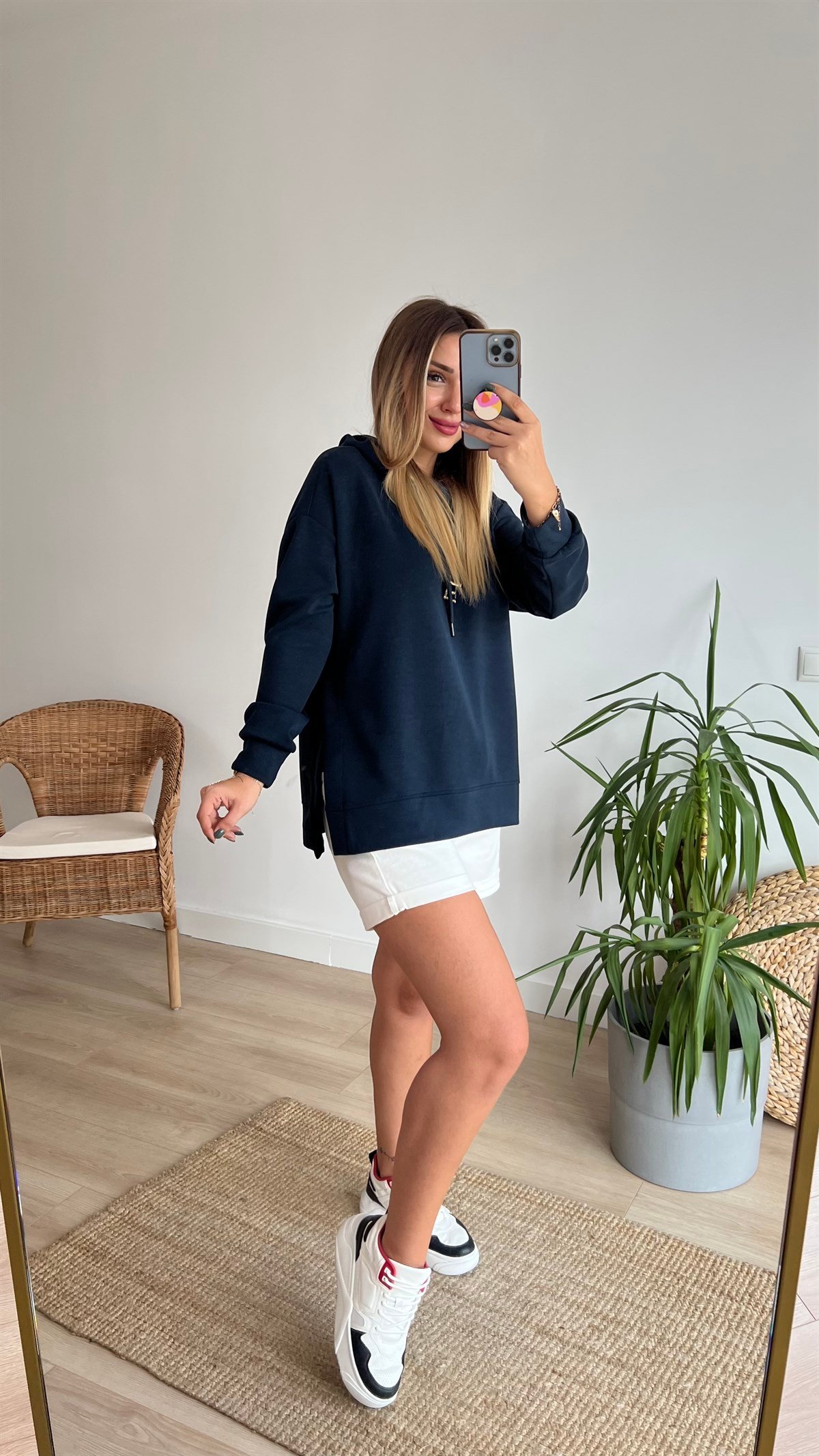 Modal Kumaş Yanları Yırtmaçlı Lacivert Sweat