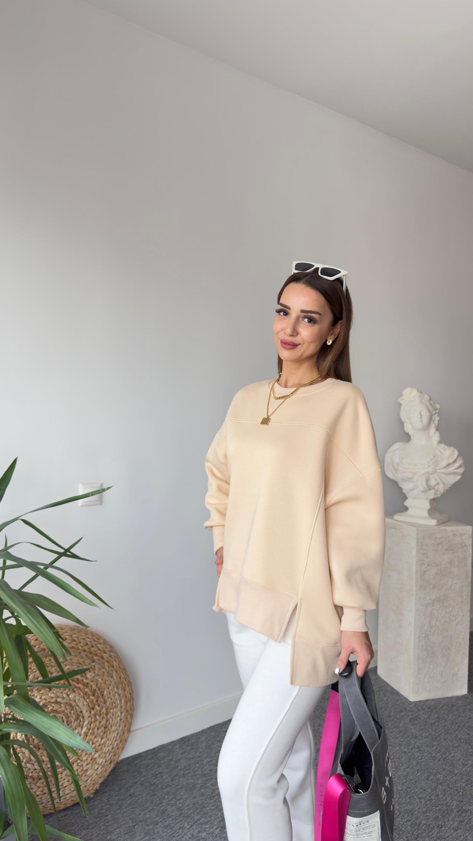 Etek Ucu Asimetrik Bej Sweatshirt
