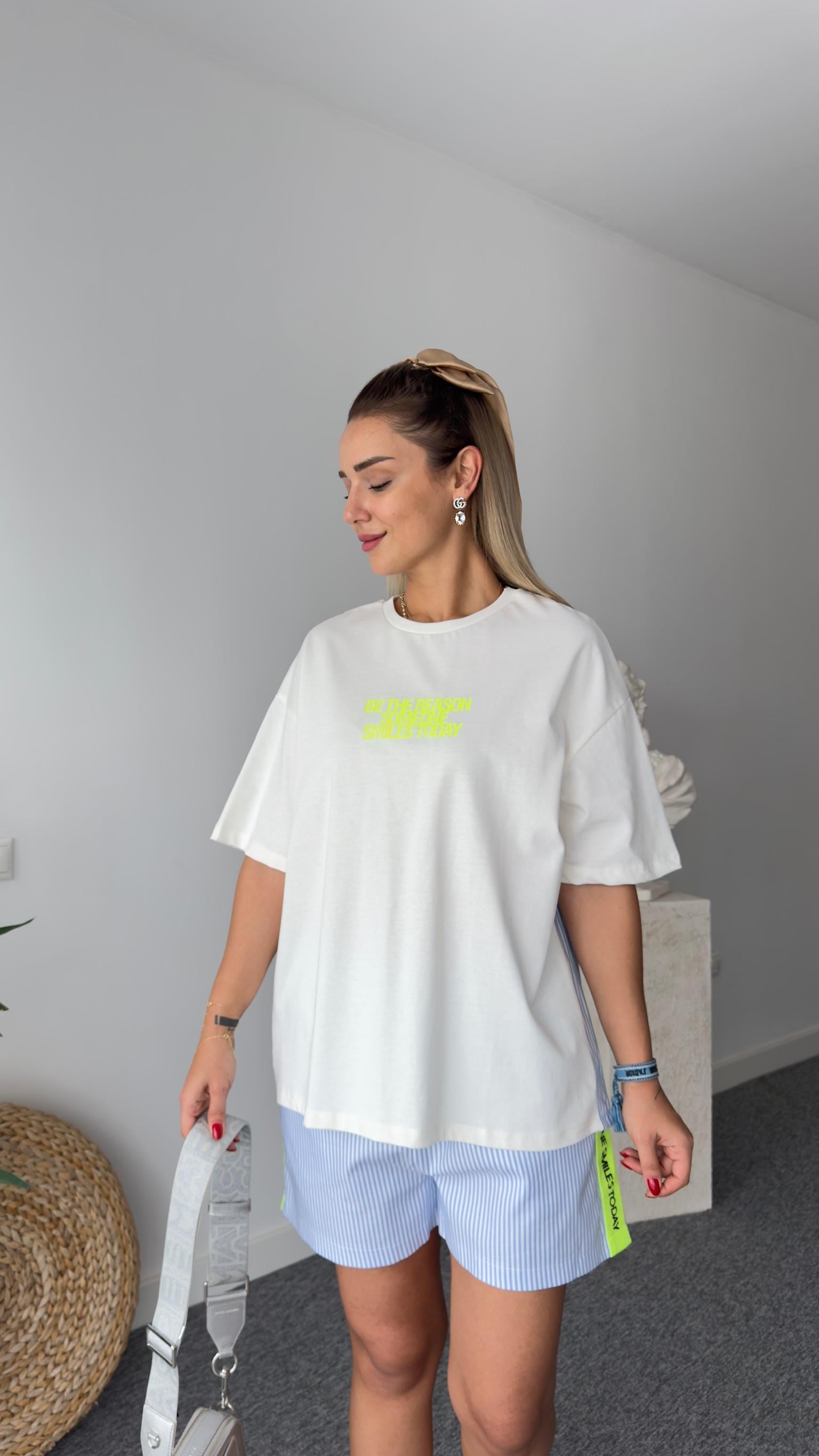 Önü Neon Yazılı Poplin Detay Tshirt