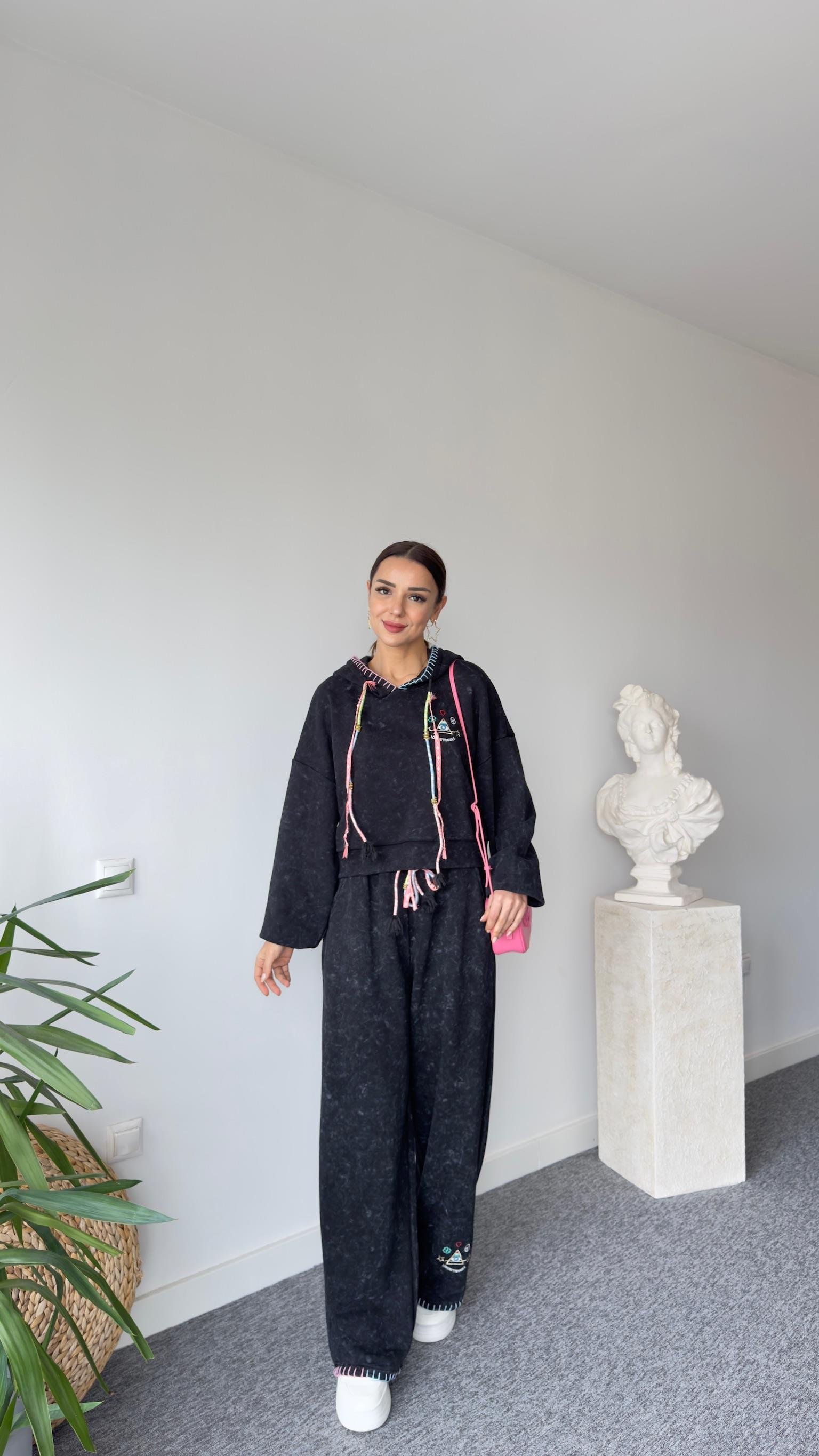 Olka Nakış İşlemeli Tasarım Batik Takım