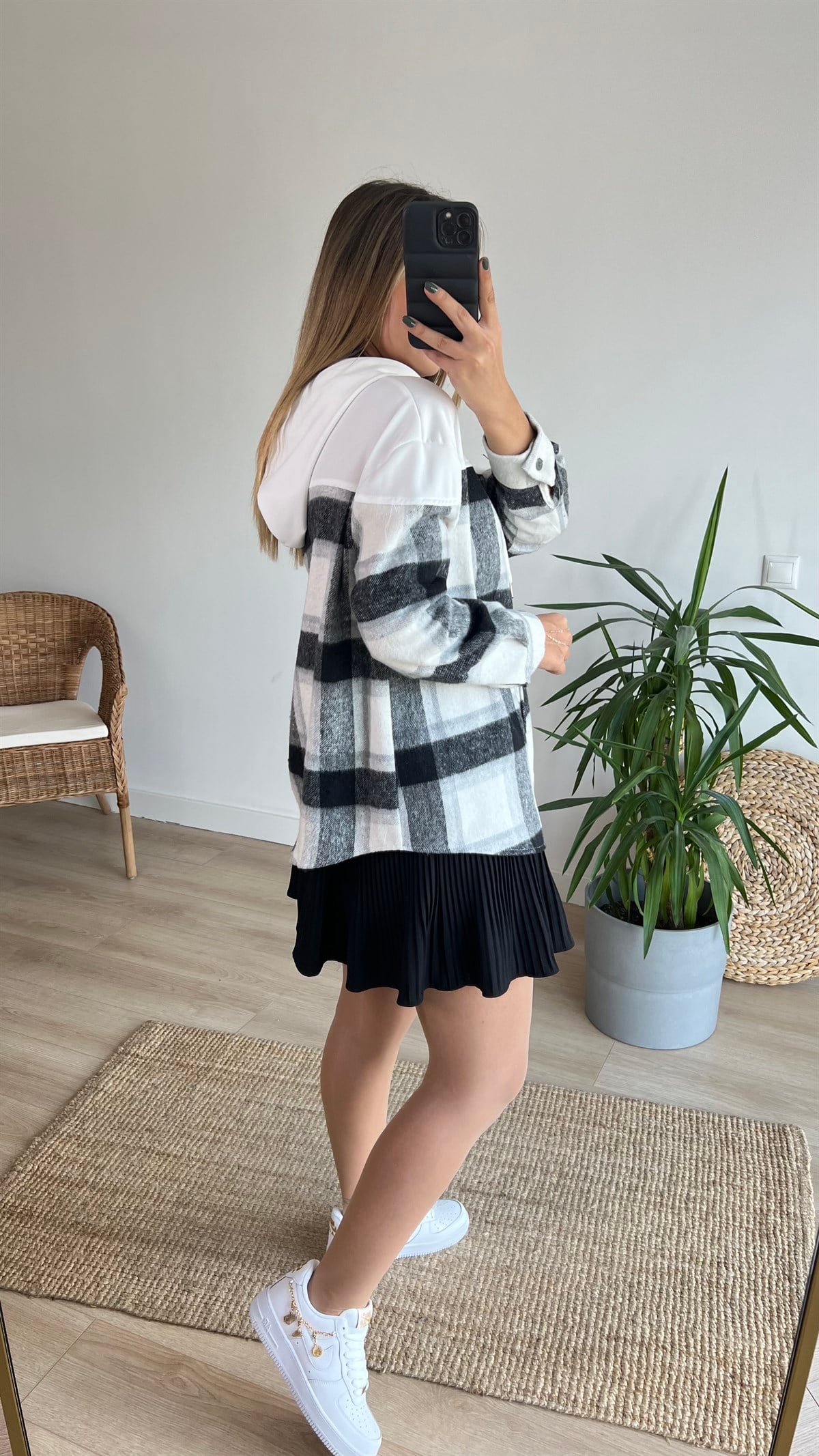 Siyah Ekose Detay Kapüşonlu Sweatshirt