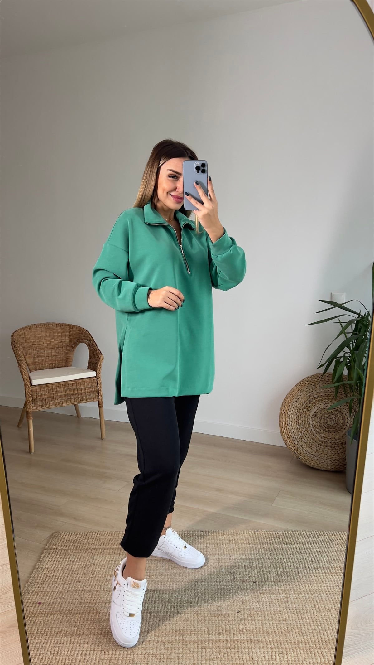 Yanları Yırtmaçlı Yeşil Modal Sweatshirt