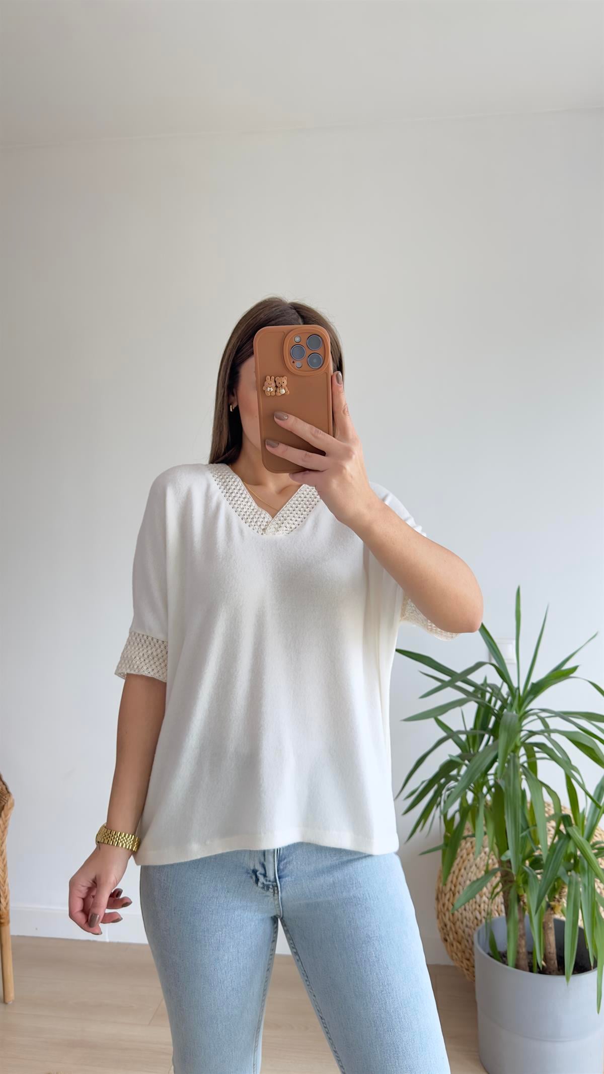 Ekru Yaka Ve Kol Desenli Bluz